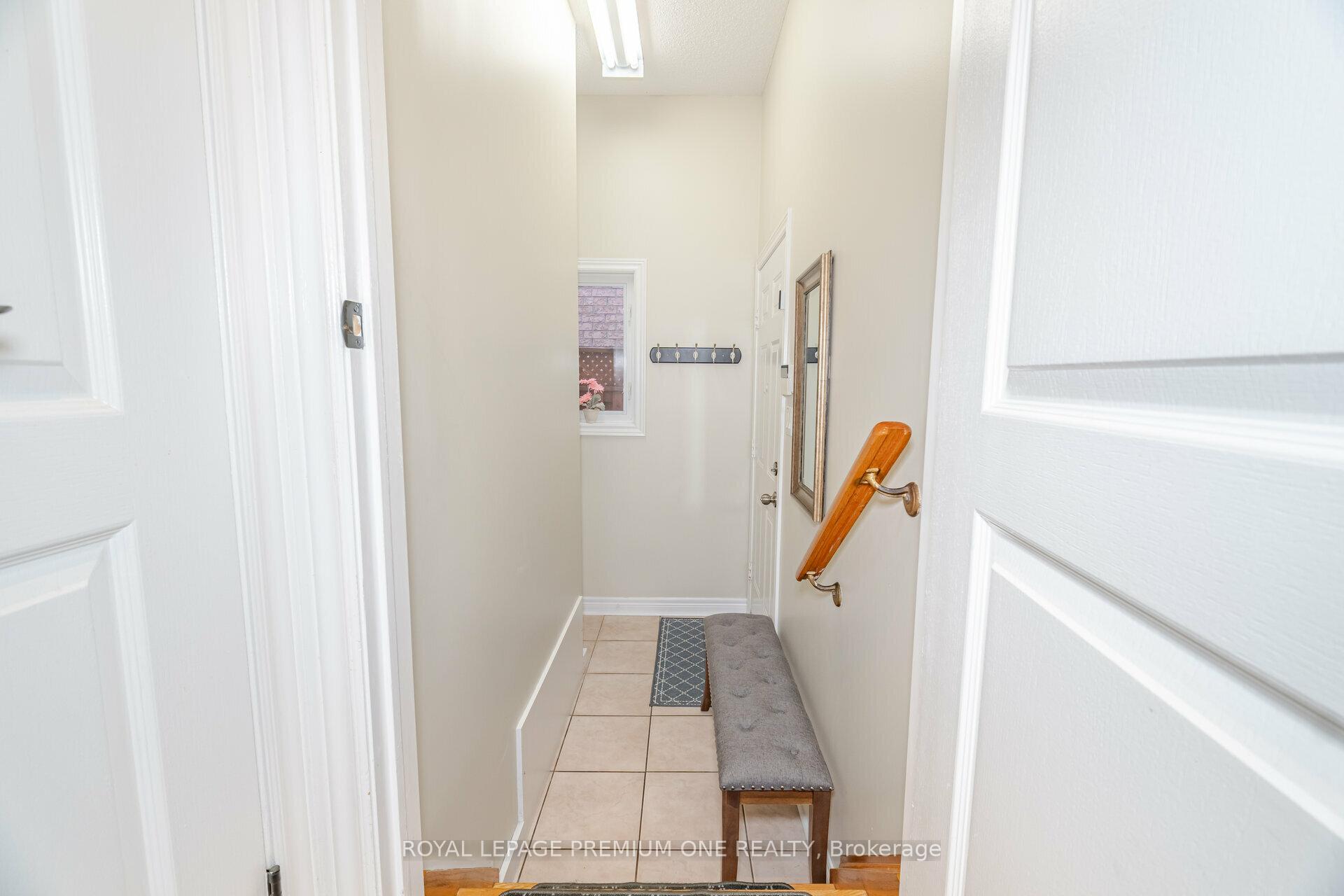 Photo 30 of 146 Colombo Crescent, Vaughan, Maple — HOMEH