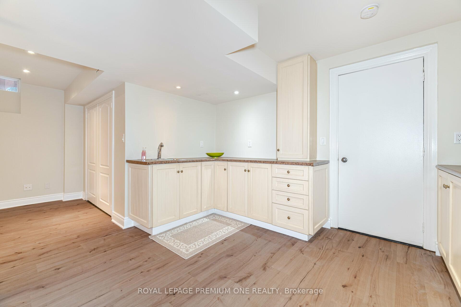 Photo 23 of 146 Colombo Crescent, Vaughan, Maple — HOMEH