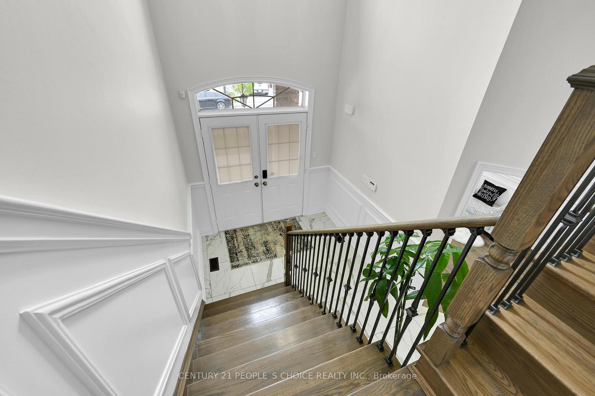 Photo 3 of 8 Eltesoro Street, Brampton, Toronto Gore Rural Estate — HOMEH