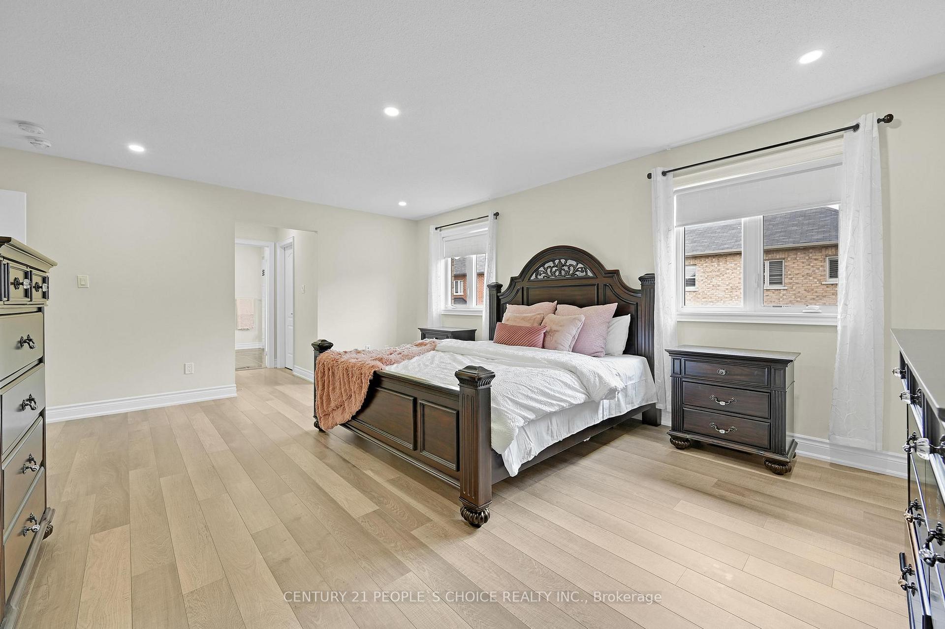 Photo 24 of 8 Eltesoro Street, Brampton, Toronto Gore Rural Estate — HOMEH