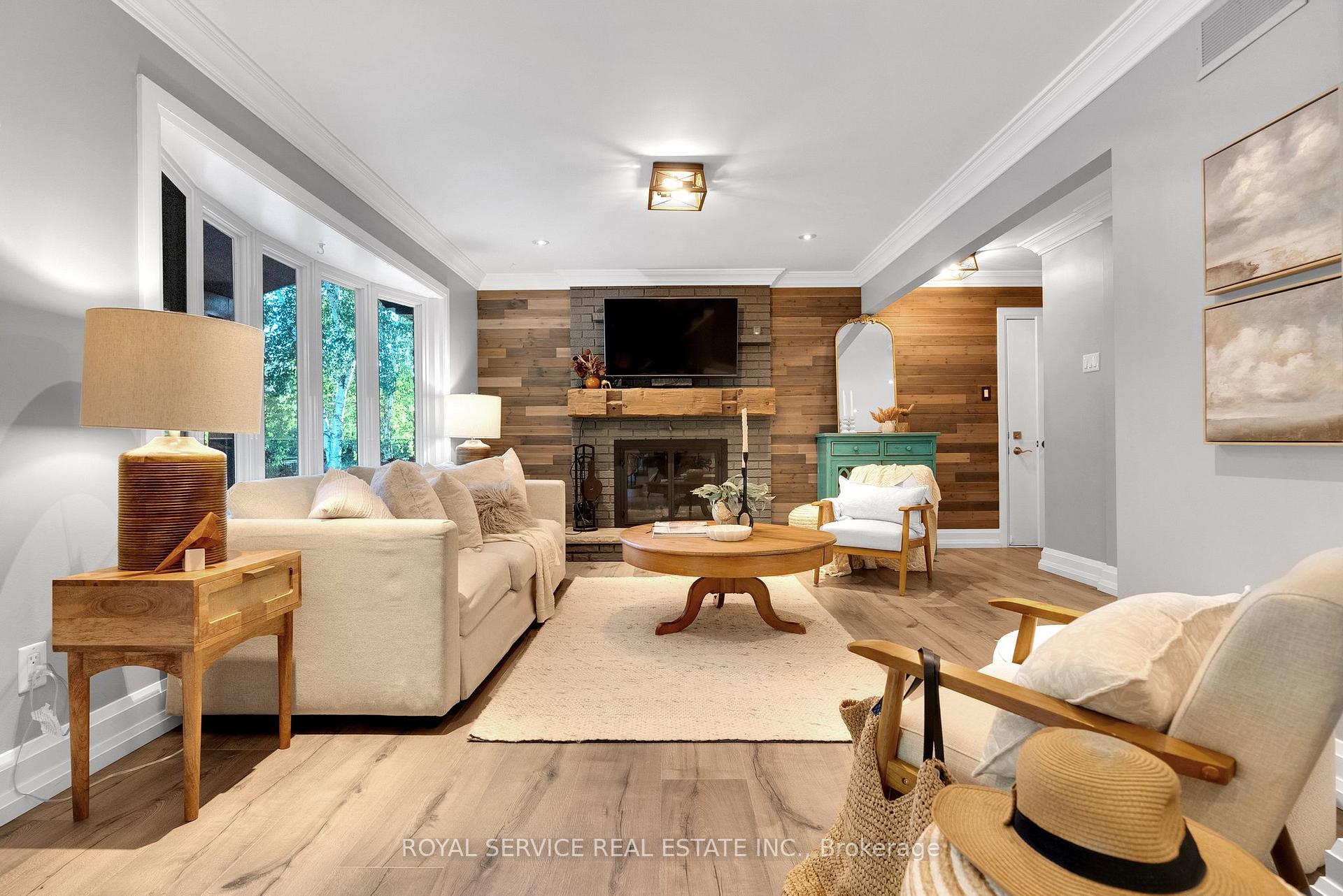 Photo 5 of 4795 Garden Street, Whitby, Taunton North — HOMEH