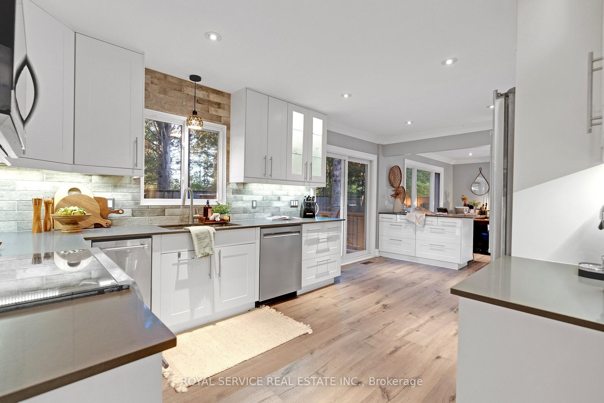 Photo 6 of 4795 Garden Street, Whitby, Taunton North — HOMEH