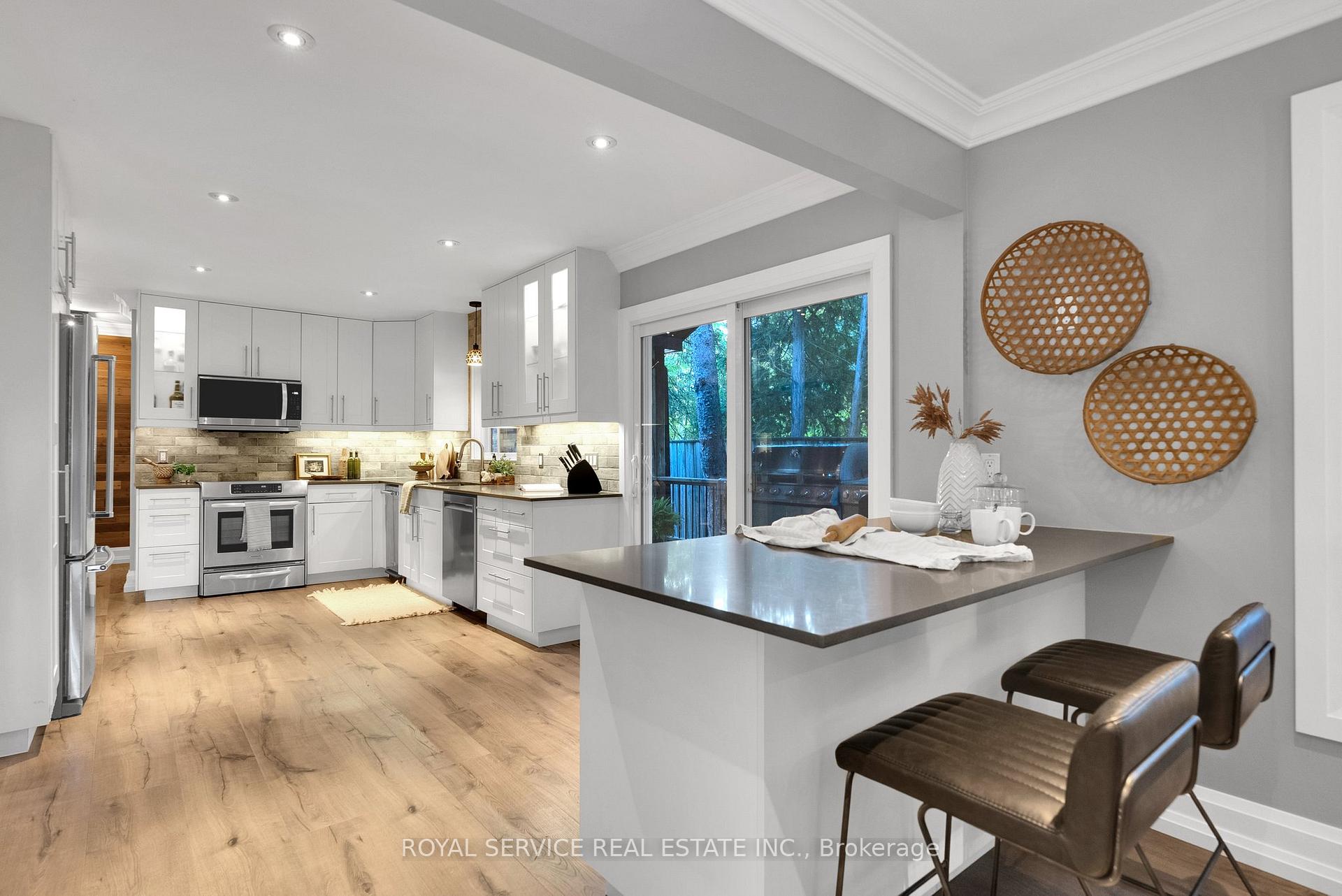 Photo 15 of 4795 Garden Street, Whitby, Taunton North — HOMEH