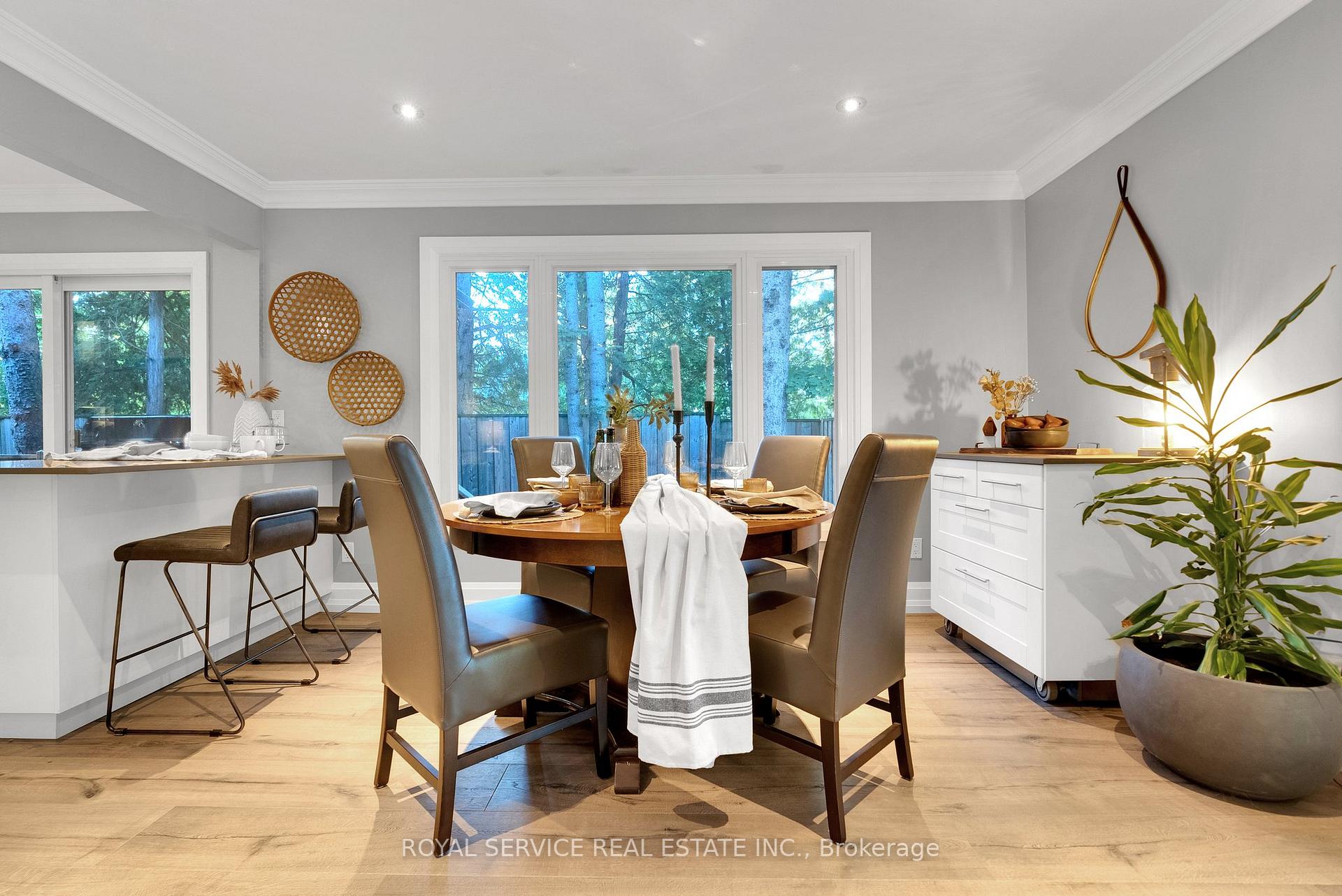 Photo 3 of 4795 Garden Street, Whitby, Taunton North — HOMEH