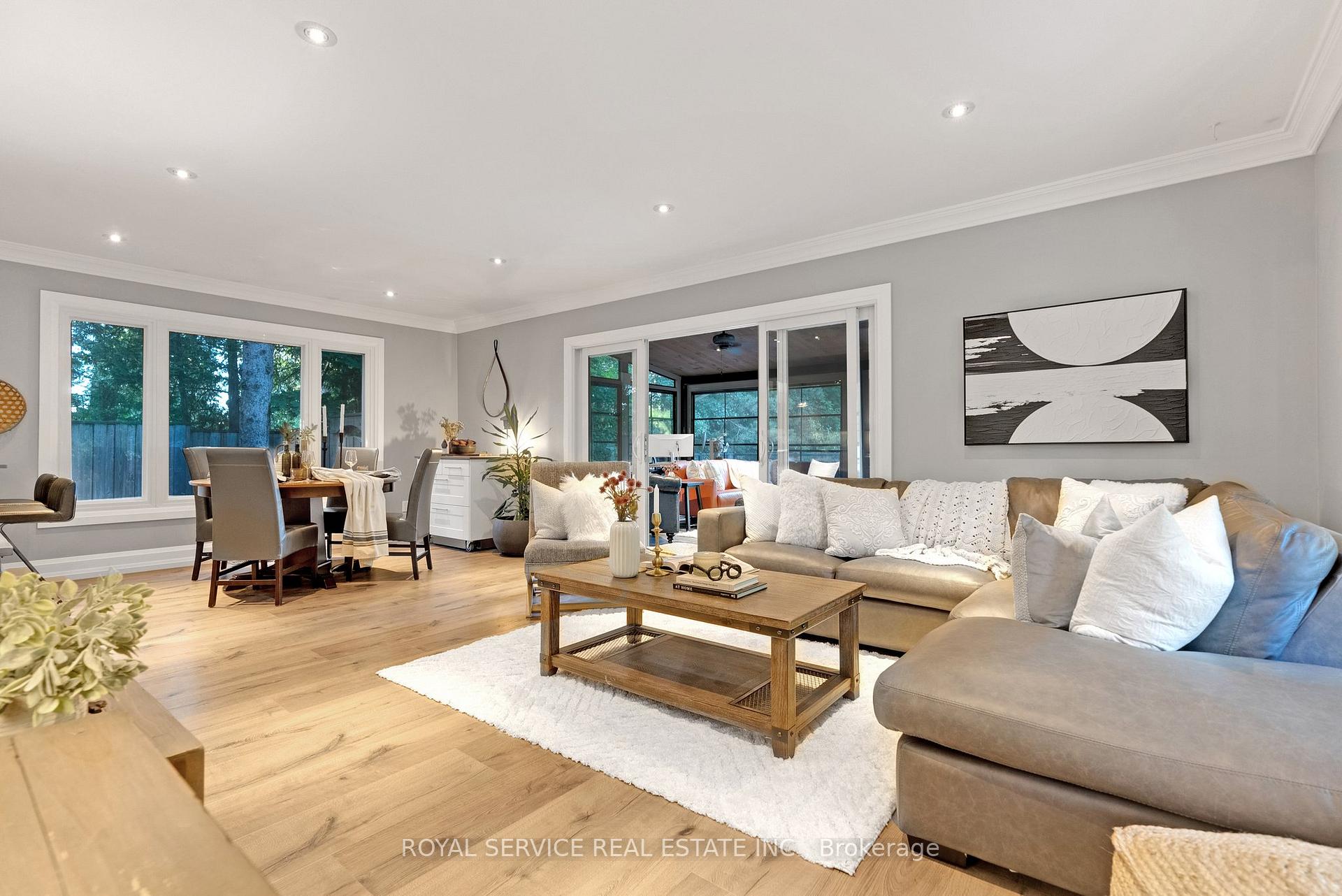 Photo 12 of 4795 Garden Street, Whitby, Taunton North — HOMEH