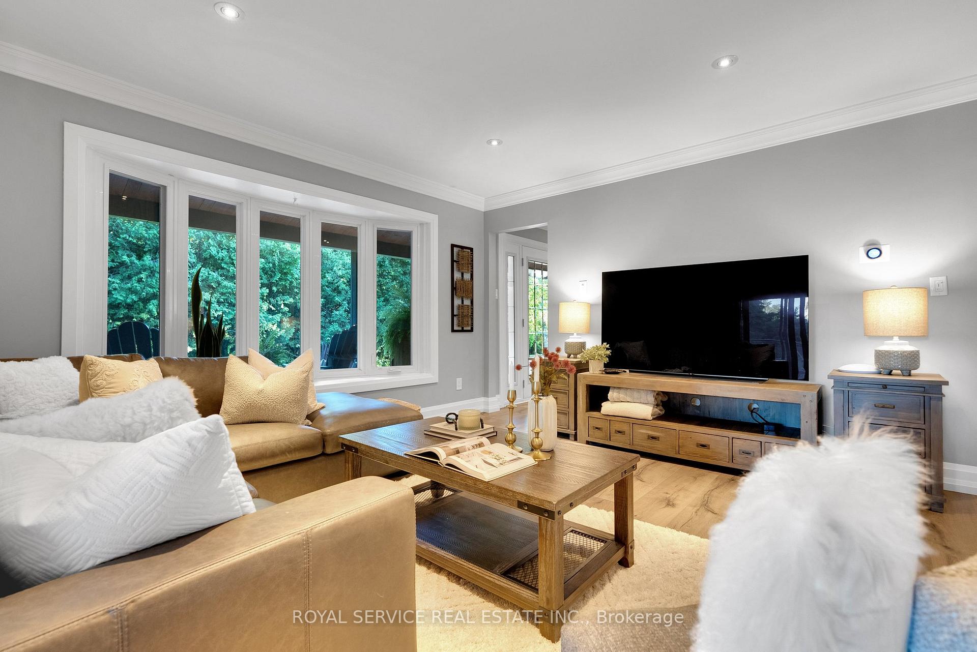Photo 10 of 4795 Garden Street, Whitby, Taunton North — HOMEH