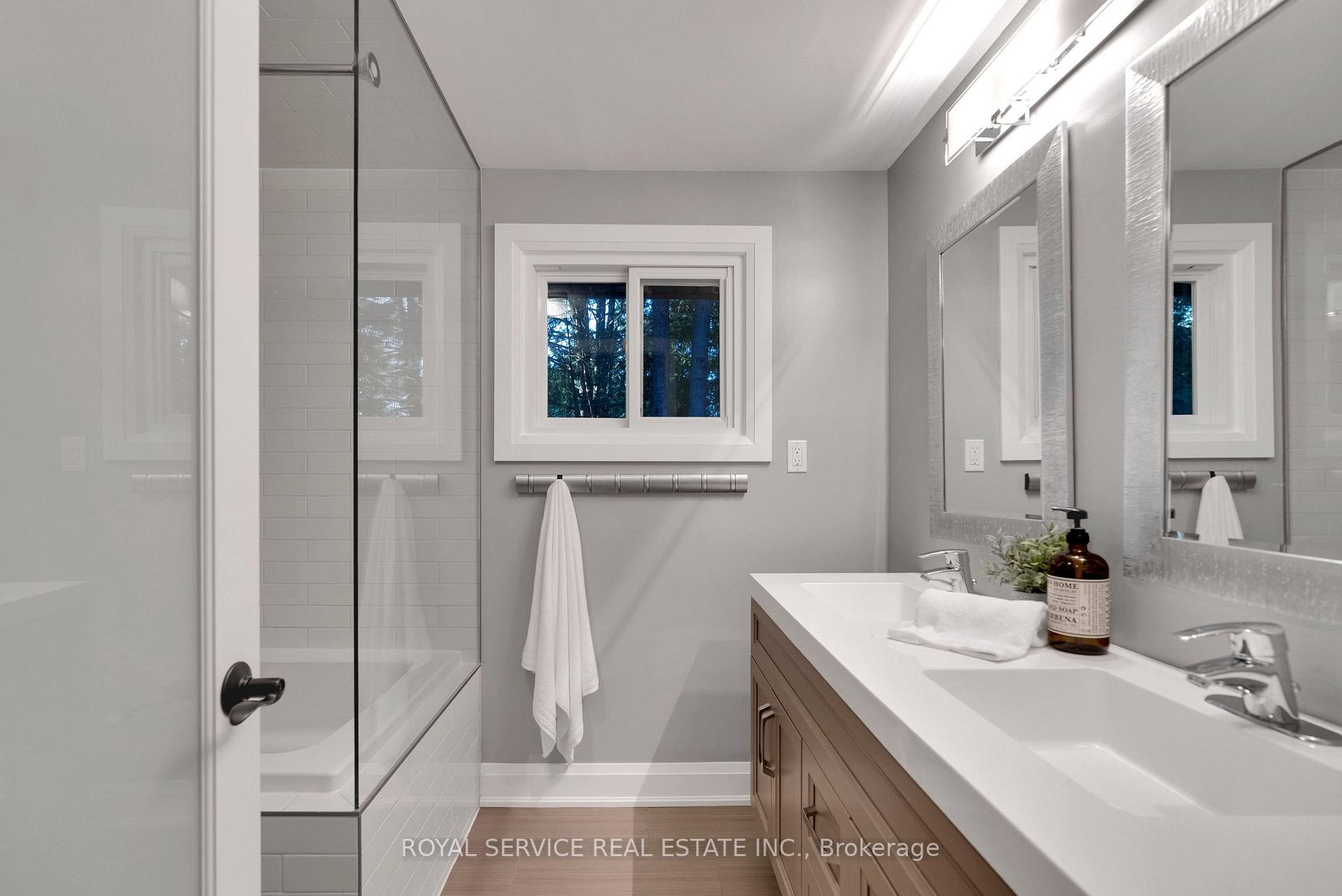 Photo 25 of 4795 Garden Street, Whitby, Taunton North — HOMEH
