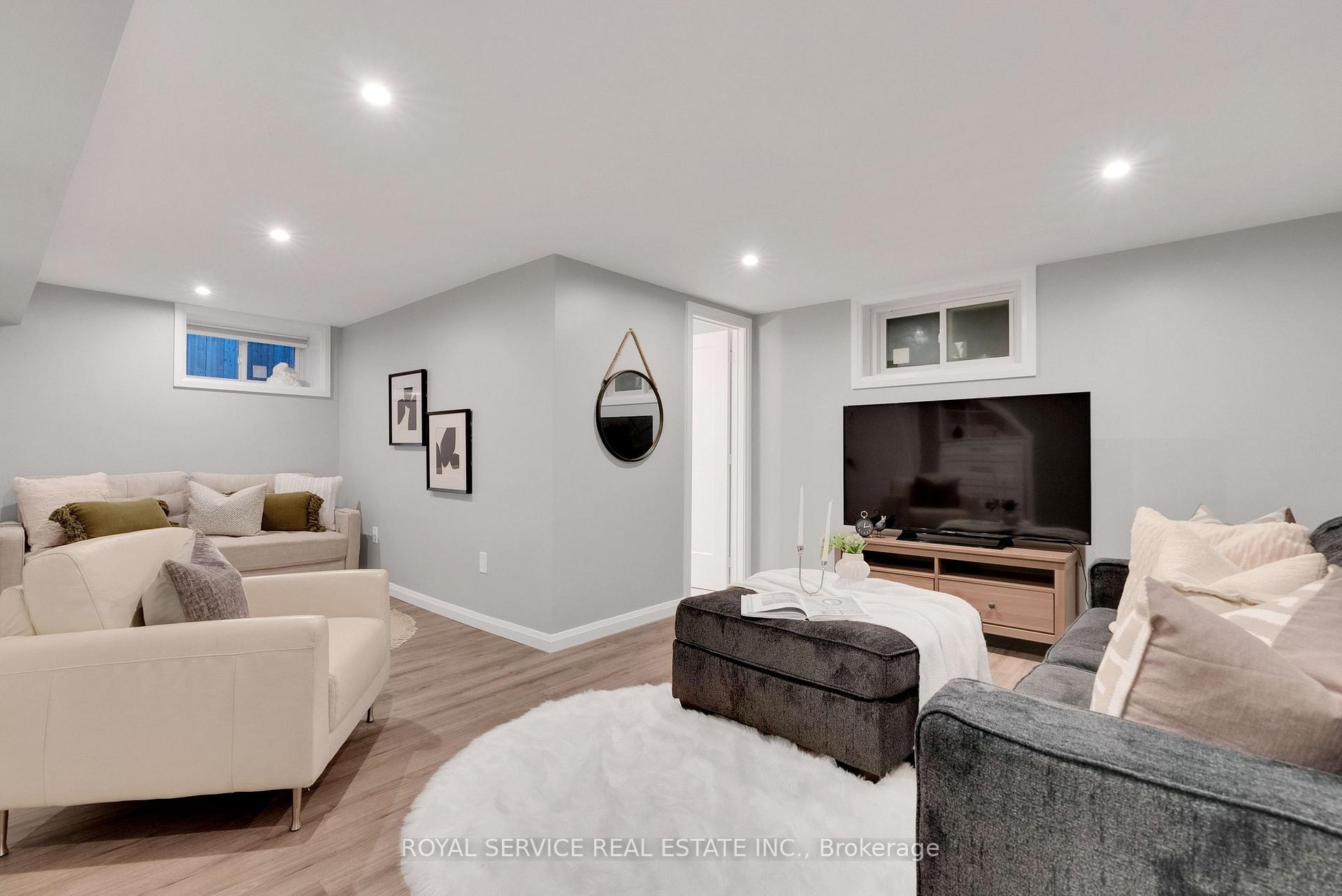 Photo 23 of 4795 Garden Street, Whitby, Taunton North — HOMEH