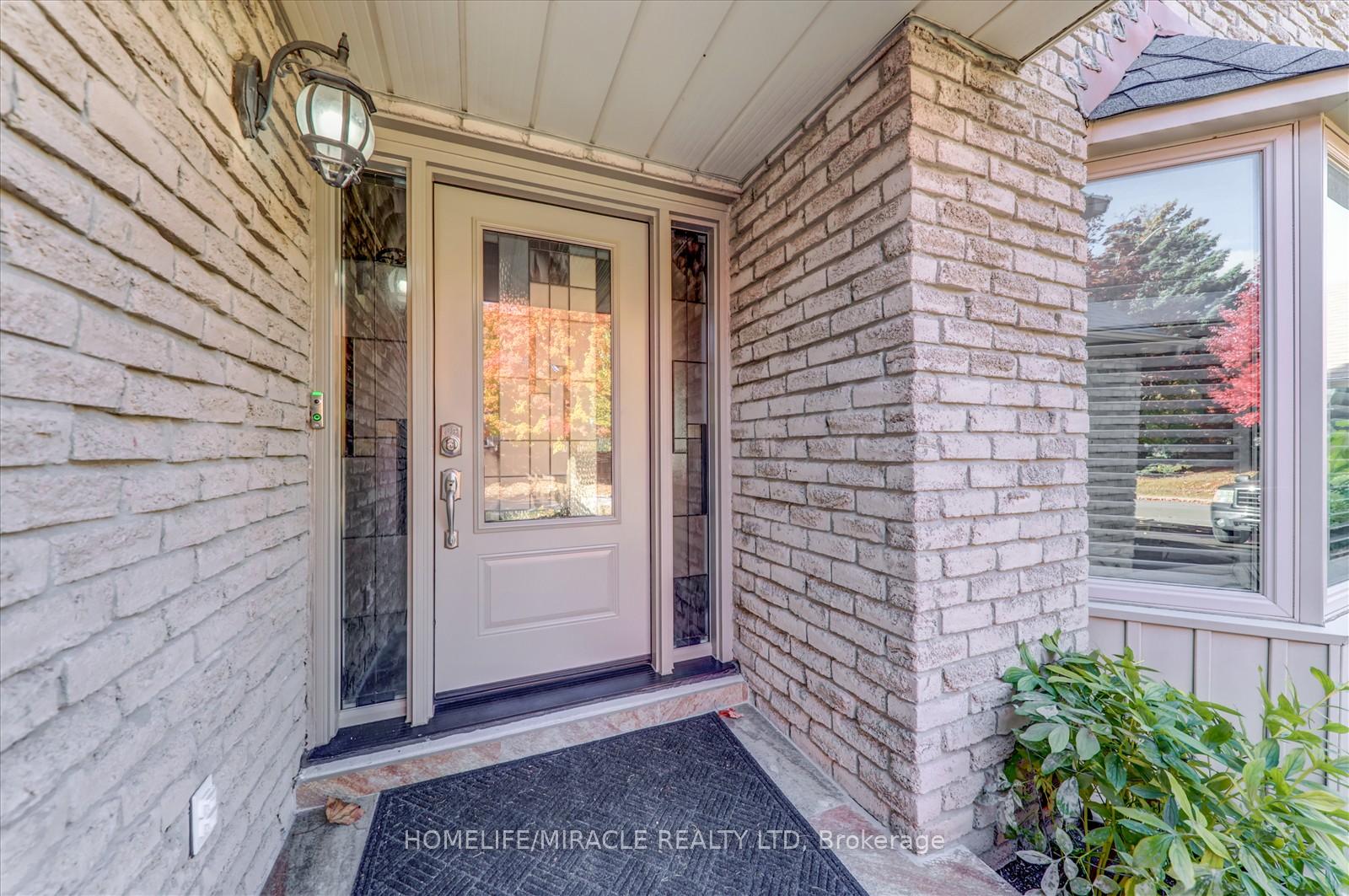 Photo 7 of 36 Citation Crescent, Whitby, Blue Grass Meadows — HOMEH