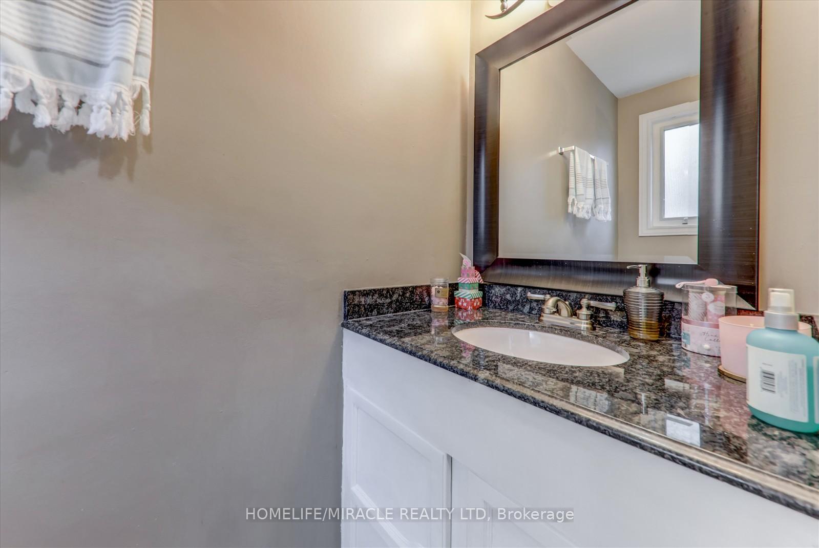 Photo 18 of 36 Citation Crescent, Whitby, Blue Grass Meadows — HOMEH