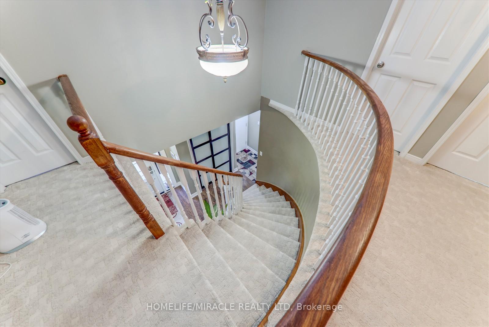 Photo 15 of 36 Citation Crescent, Whitby, Blue Grass Meadows — HOMEH