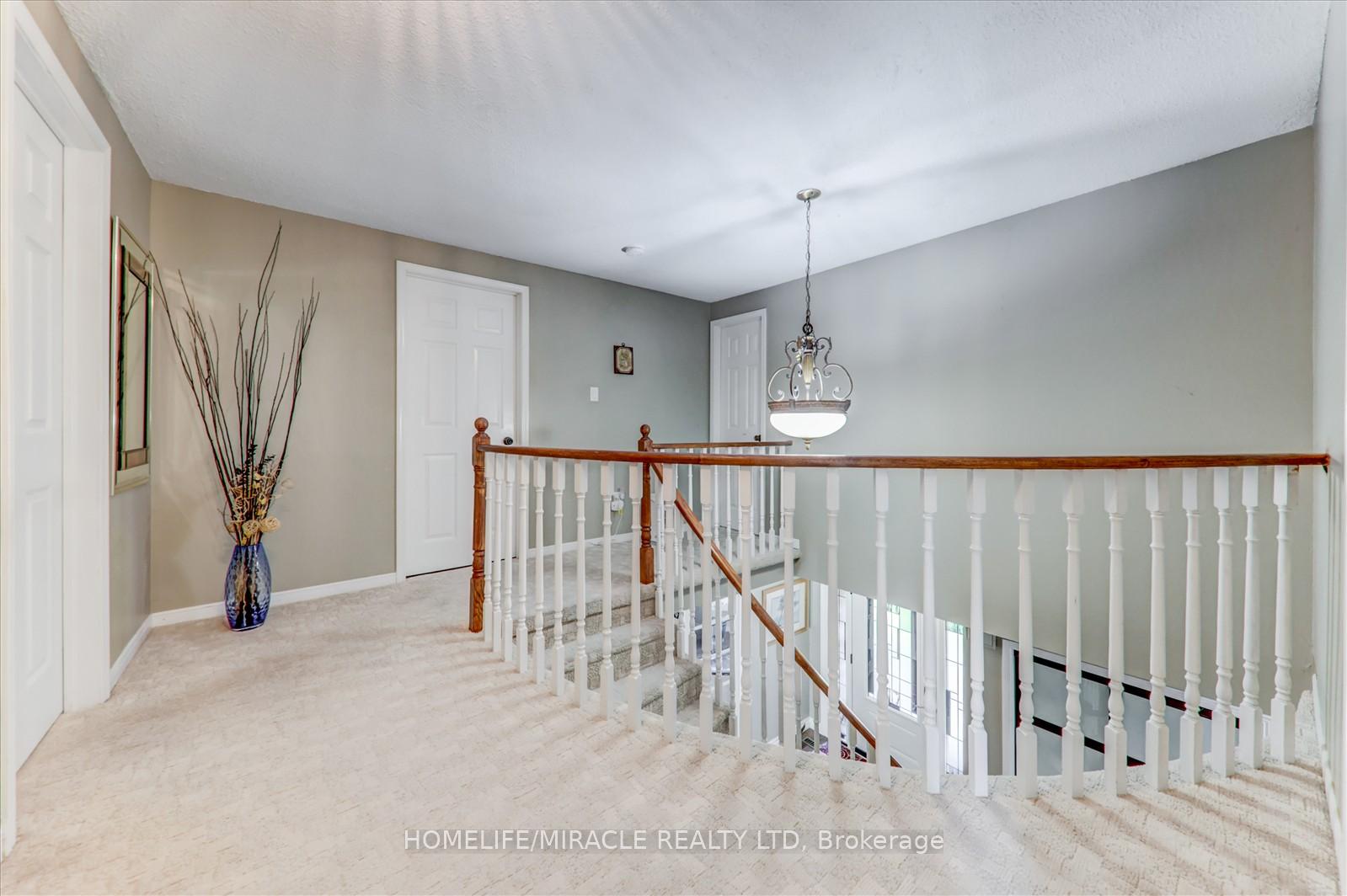 Photo 17 of 36 Citation Crescent, Whitby, Blue Grass Meadows — HOMEH