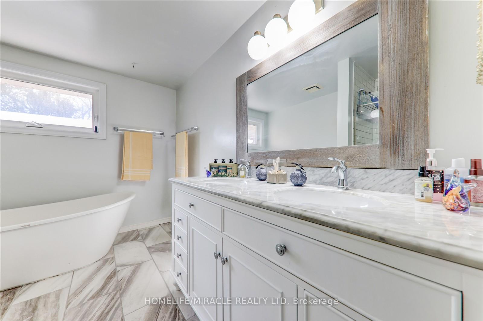 Photo 27 of 36 Citation Crescent, Whitby, Blue Grass Meadows — HOMEH