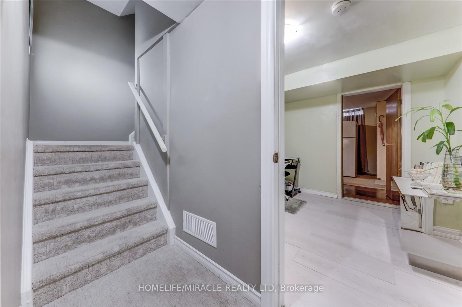 Photo 26 of 36 Citation Crescent, Whitby, Blue Grass Meadows — HOMEH