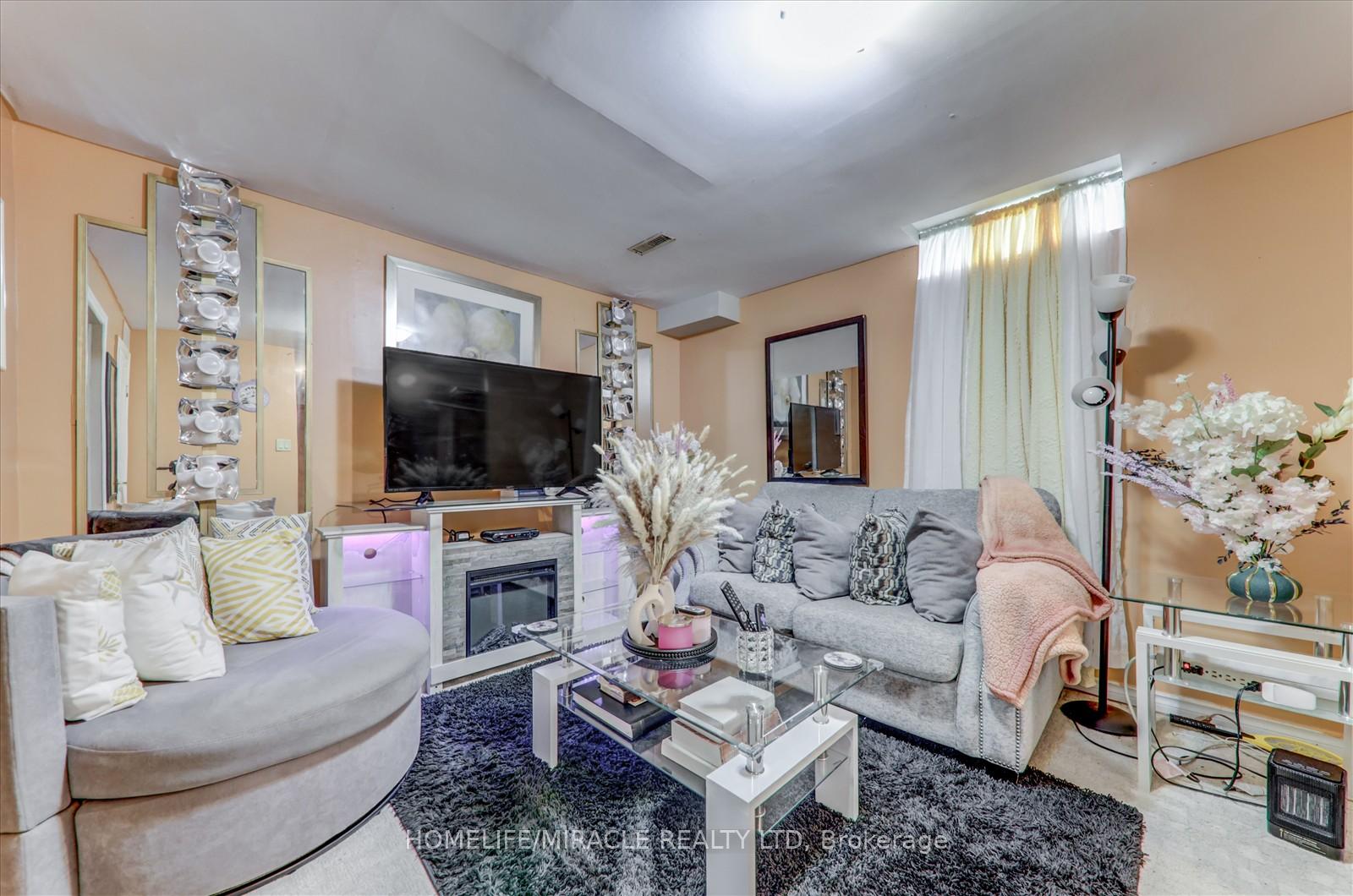 Photo 32 of 36 Citation Crescent, Whitby, Blue Grass Meadows — HOMEH
