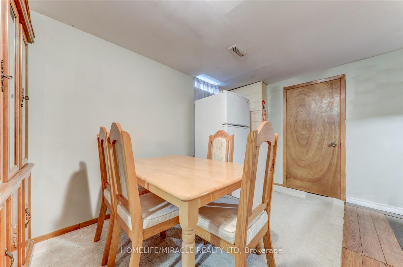 Photo 31 of 36 Citation Crescent, Whitby, Blue Grass Meadows — HOMEH