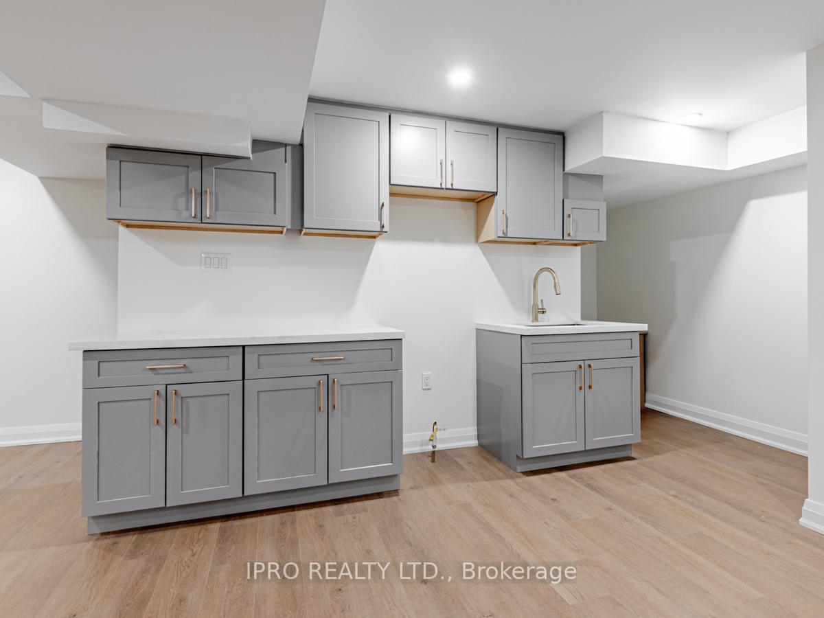Photo 33 of 16 Camomile Street, Vaughan, West Woodbridge — HOMEH