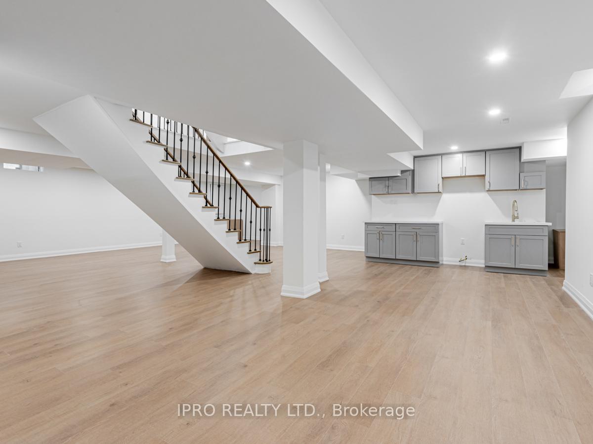 Photo 30 of 16 Camomile Street, Vaughan, West Woodbridge — HOMEH