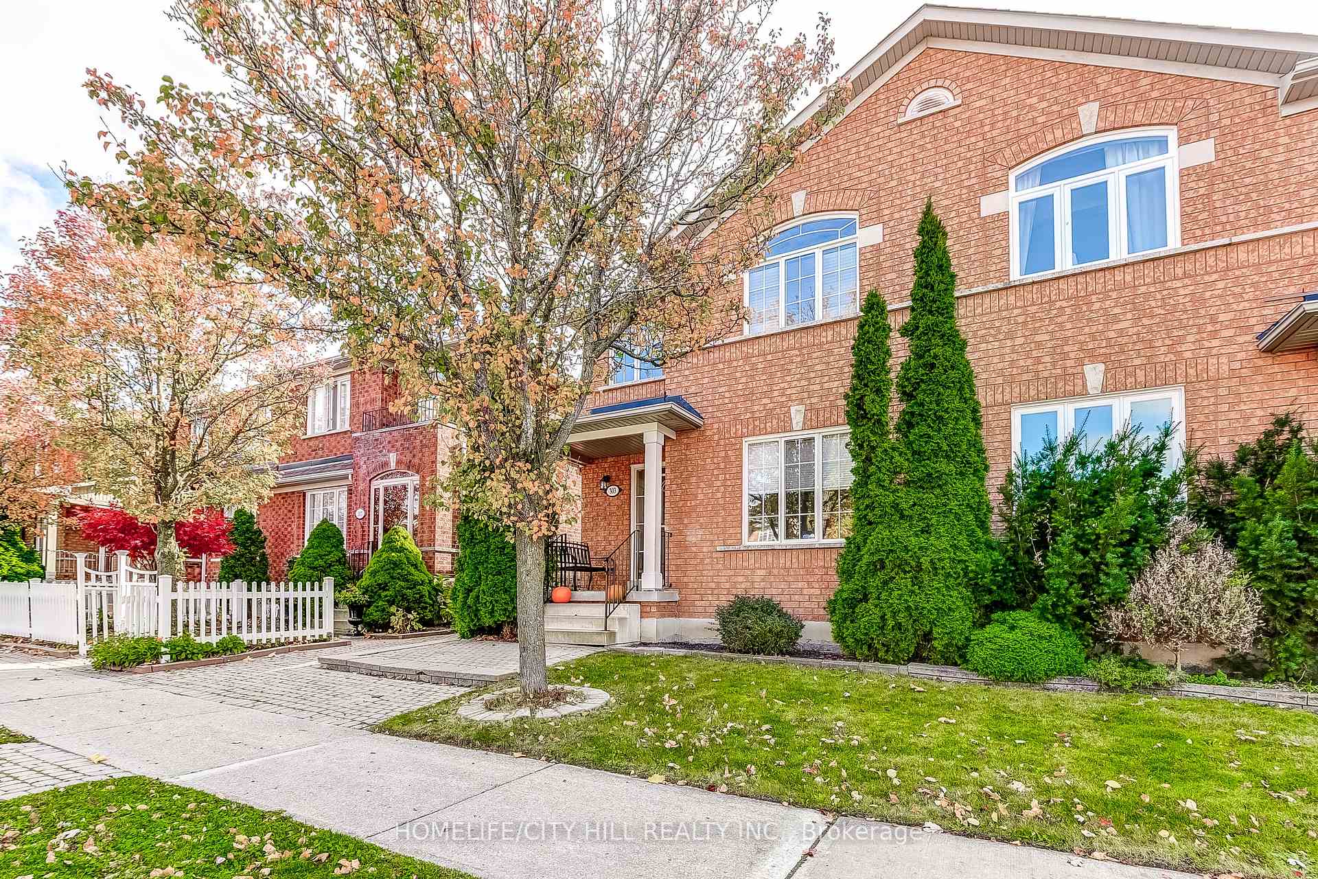 Photo 3 of 303 Via Carmine Avenue, Vaughan, Sonoma Heights — HOMEH