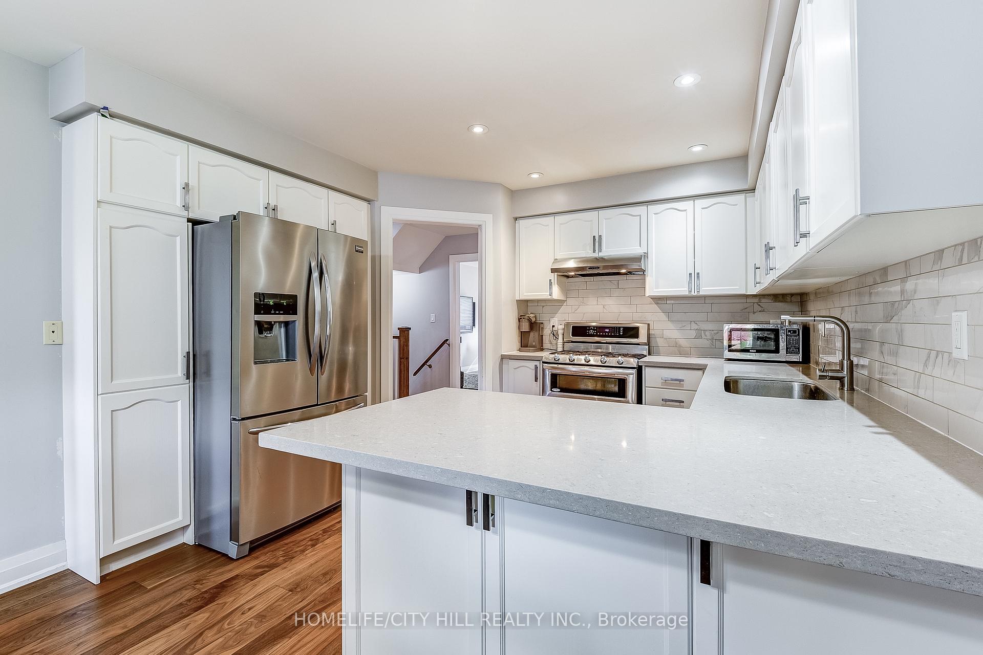 Photo 7 of 303 Via Carmine Avenue, Vaughan, Sonoma Heights — HOMEH