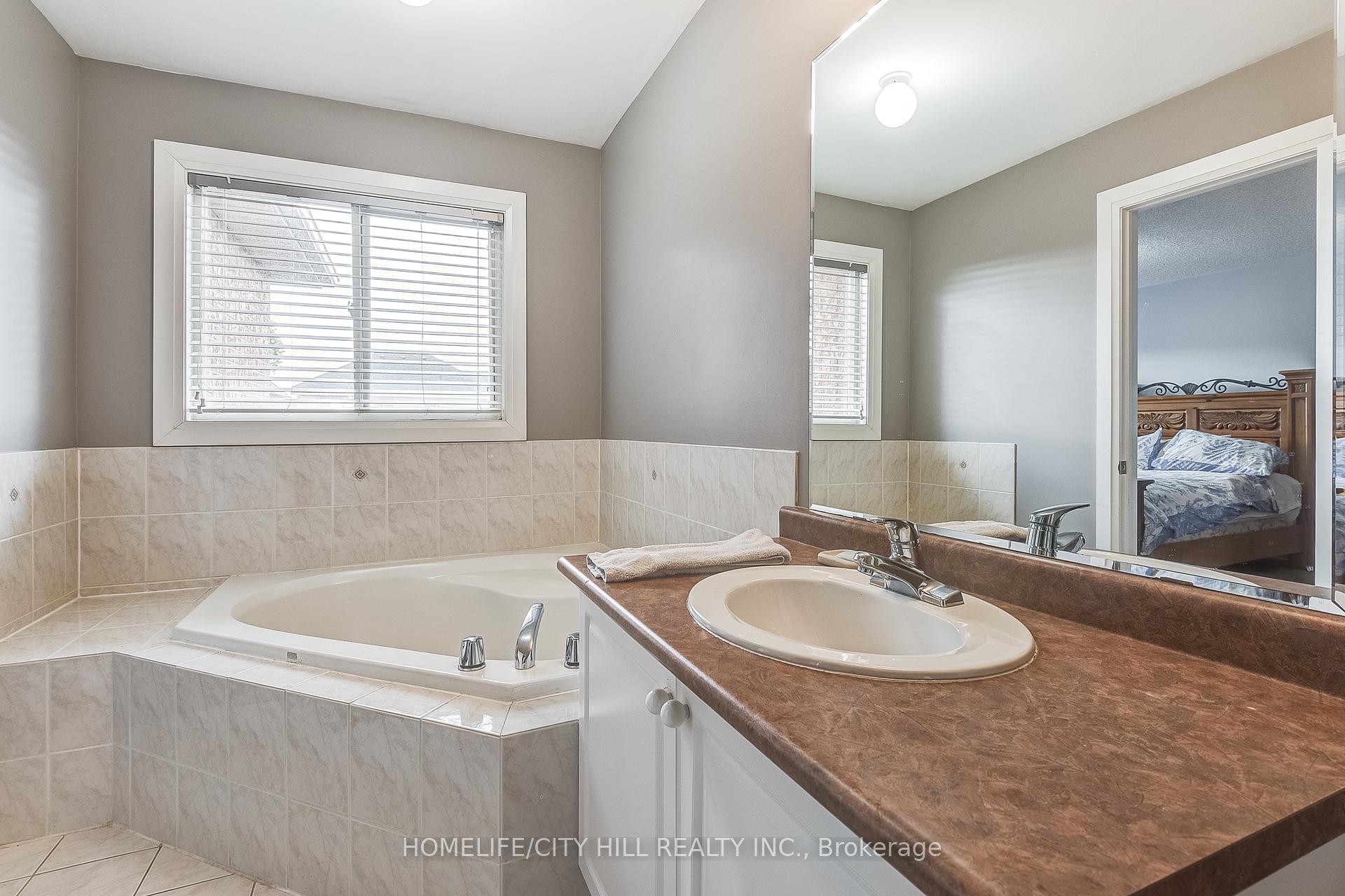 Photo 15 of 303 Via Carmine Avenue, Vaughan, Sonoma Heights — HOMEH