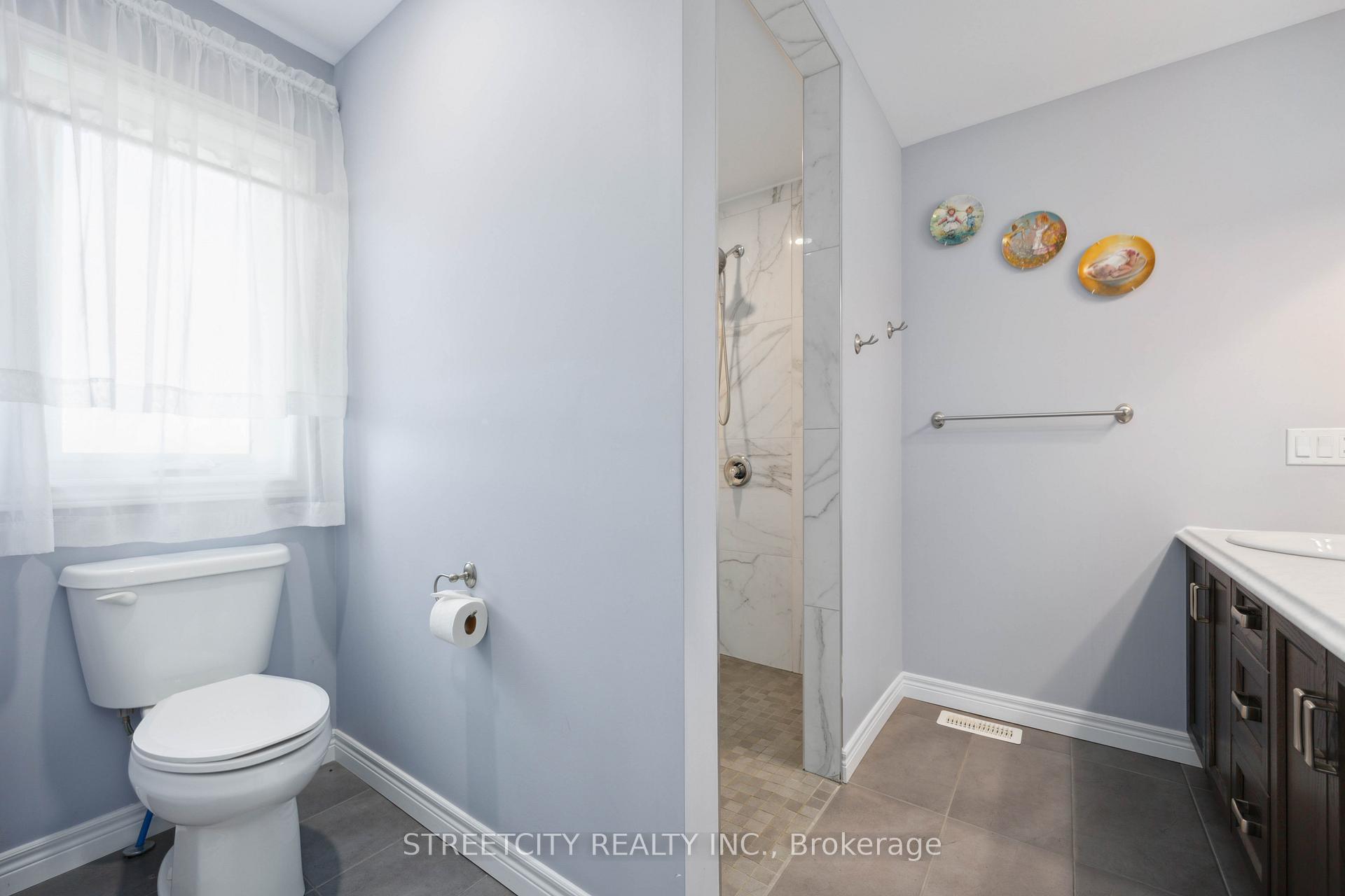Photo 27 of Unit 213, 1940 London Line, Sarnia — HOMEH