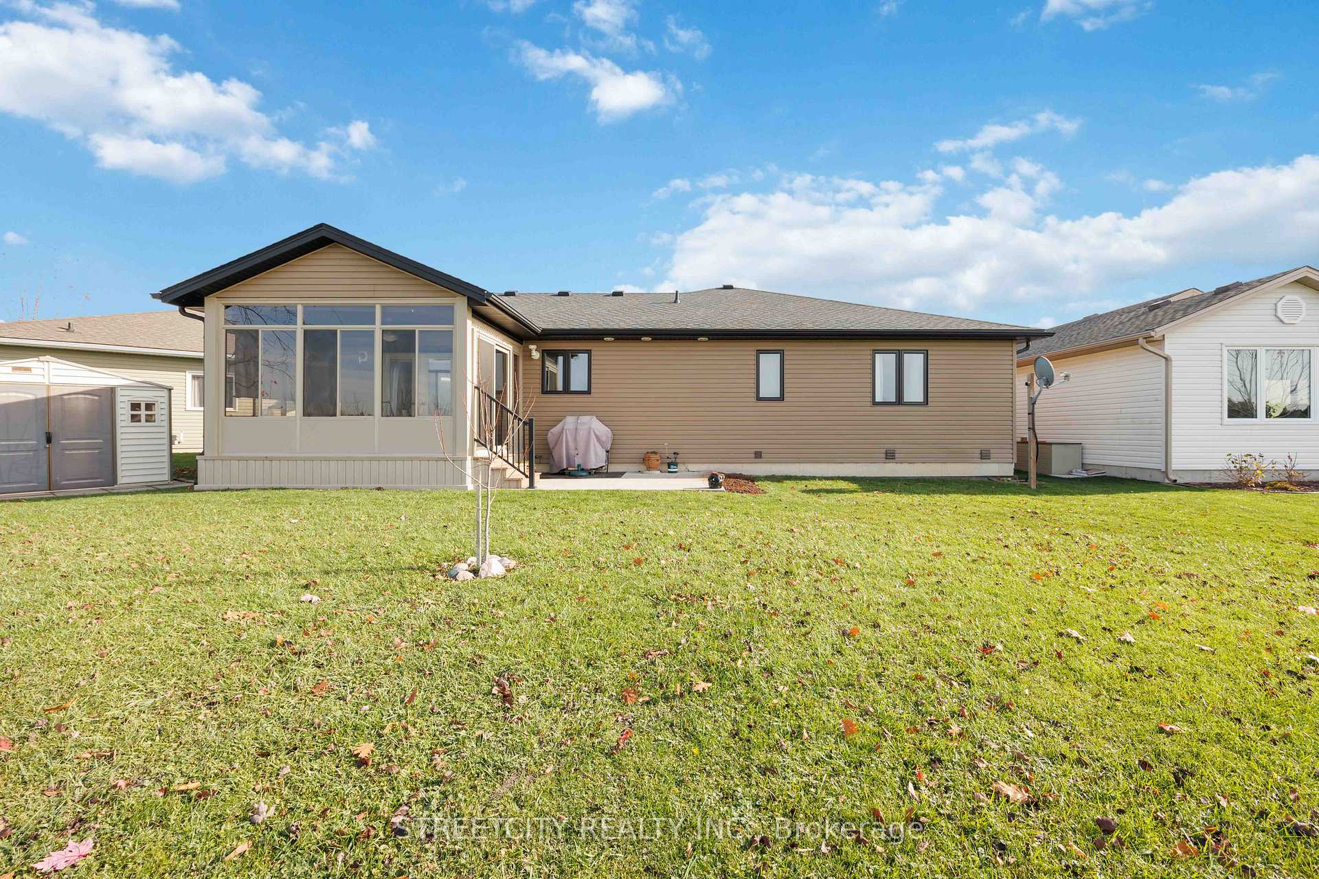 Photo 29 of Unit 213, 1940 London Line, Sarnia — HOMEH