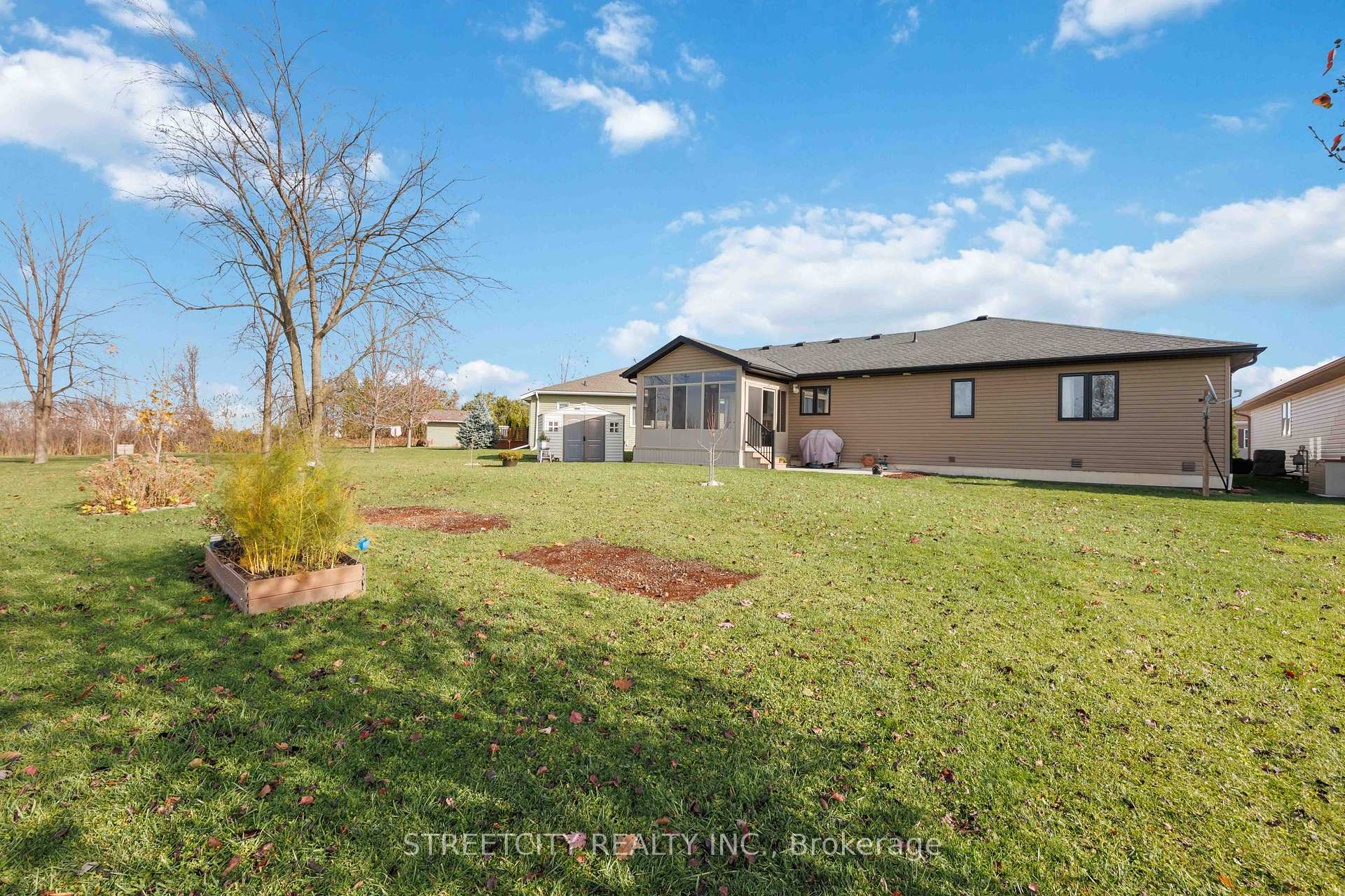 Photo 34 of Unit 213, 1940 London Line, Sarnia — HOMEH