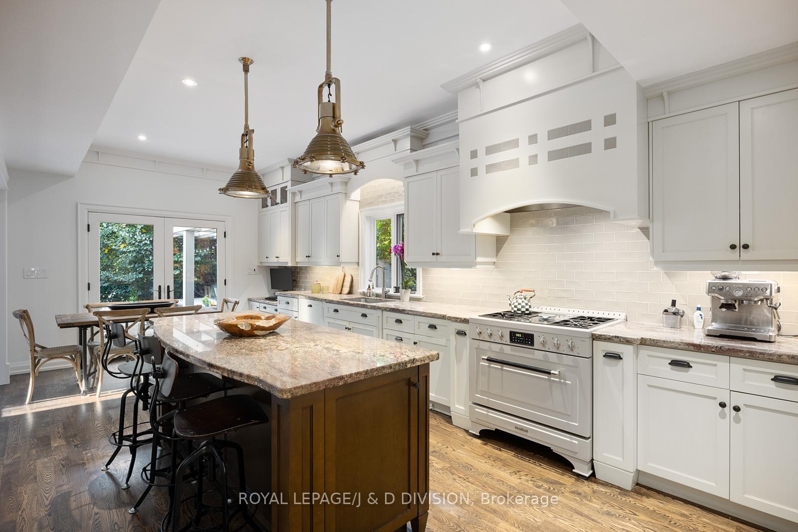 Photo 13 of 40 Glenview Avenue, Toronto, Lawrence Park South — HOMEH