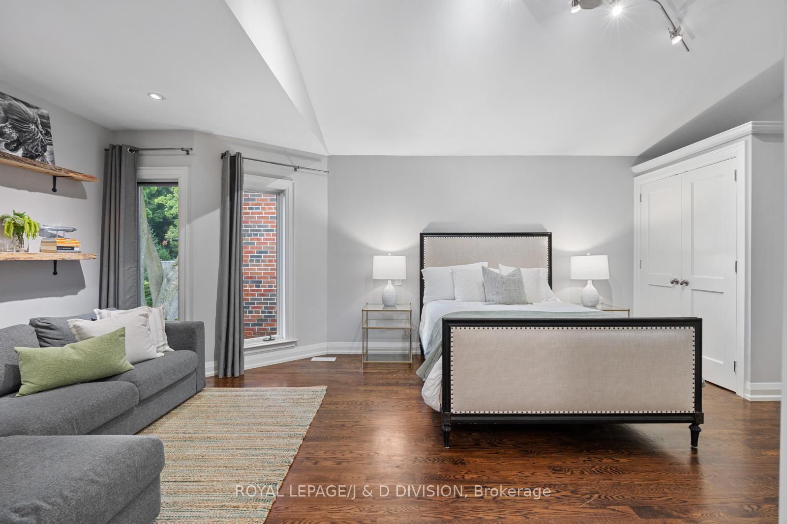 Photo 24 of 40 Glenview Avenue, Toronto, Lawrence Park South — HOMEH