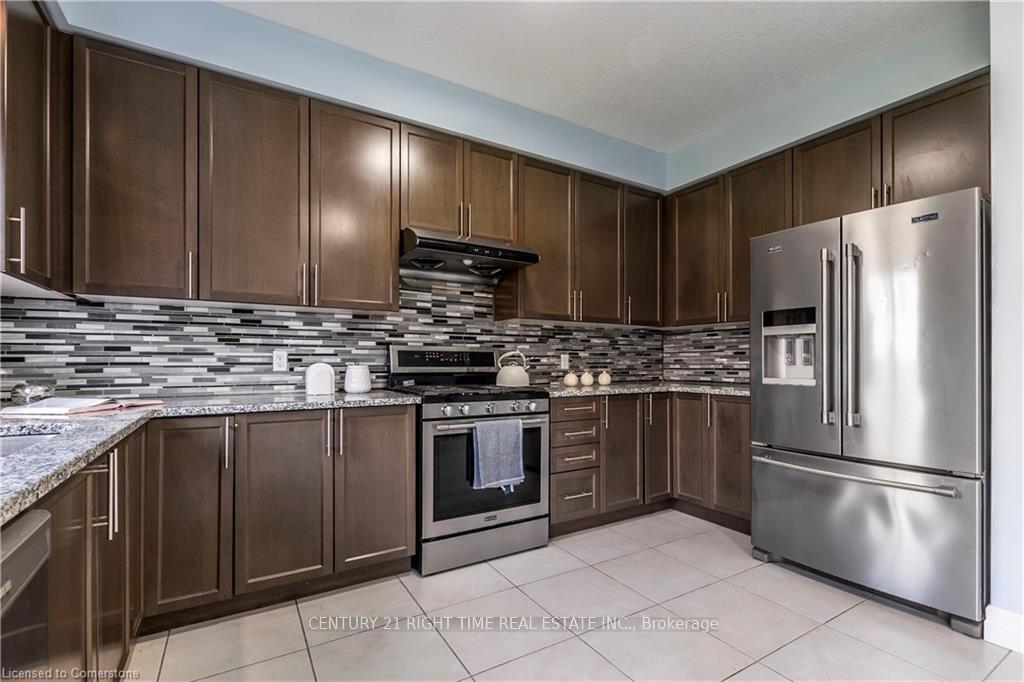 Photo 12 of 217 Watervale Crescent, Kitchener — HOMEH