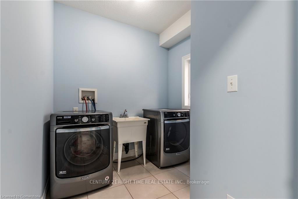 Photo 10 of 217 Watervale Crescent, Kitchener — HOMEH