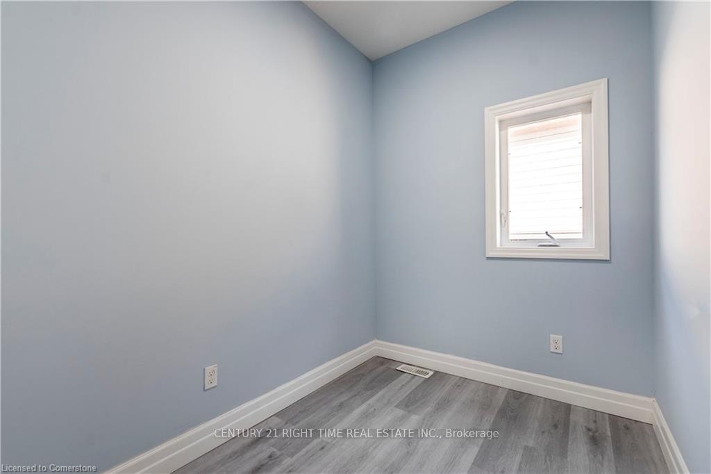 Photo 23 of 217 Watervale Crescent, Kitchener — HOMEH