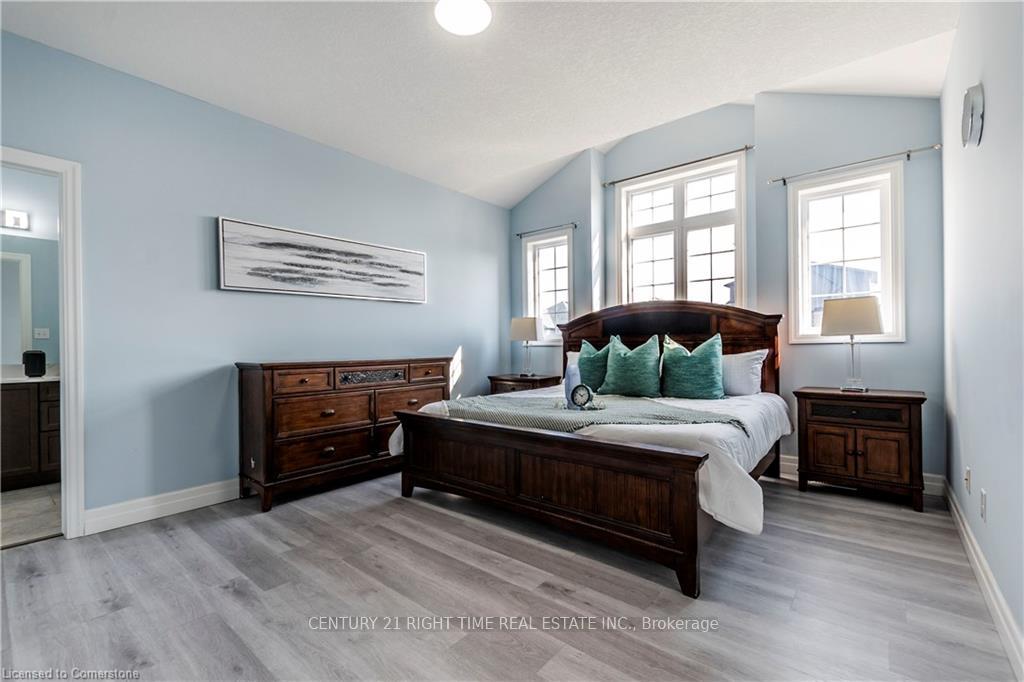 Photo 26 of 217 Watervale Crescent, Kitchener — HOMEH