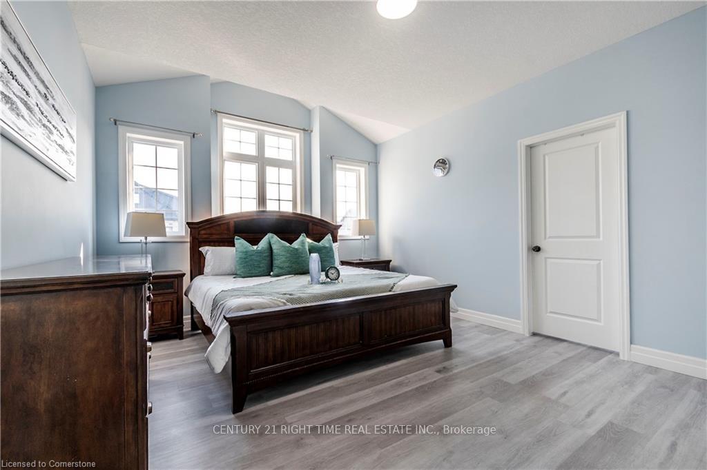 Photo 34 of 217 Watervale Crescent, Kitchener — HOMEH