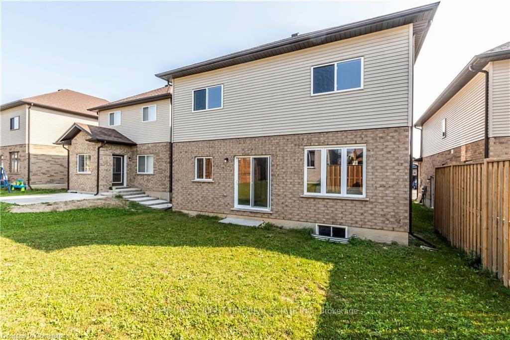 Photo 29 of 217 Watervale Crescent, Kitchener — HOMEH
