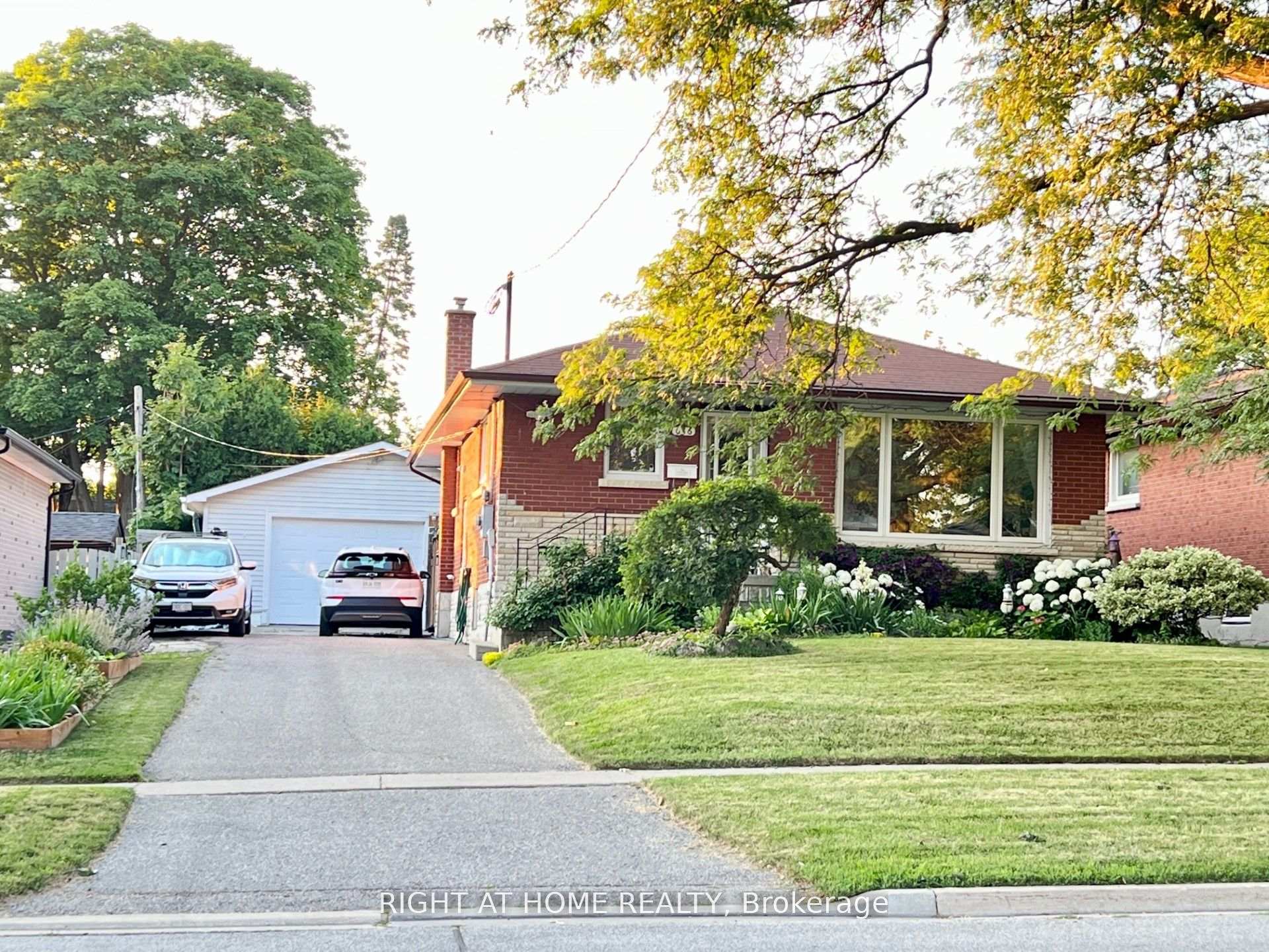 Front of 636 Shakespeare Avenue
