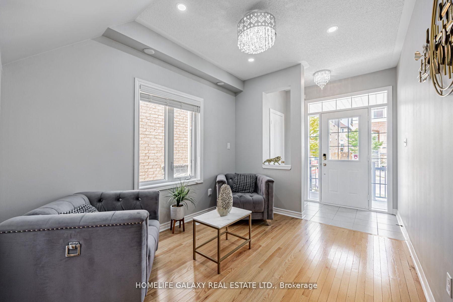 Photo 4 of 1545 Bruny Avenue S, Pickering, Duffin Heights — HOMEH