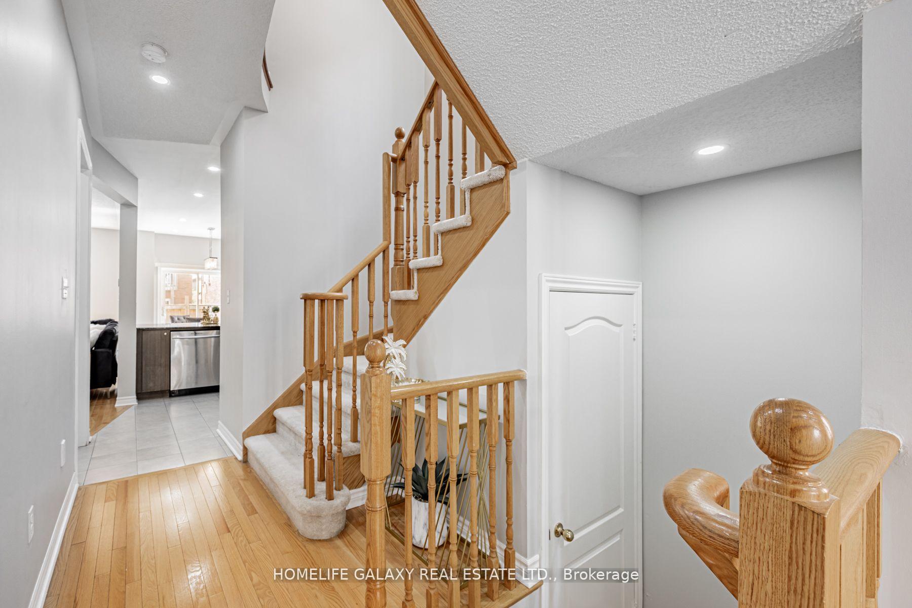 Photo 13 of 1545 Bruny Avenue S, Pickering, Duffin Heights — HOMEH