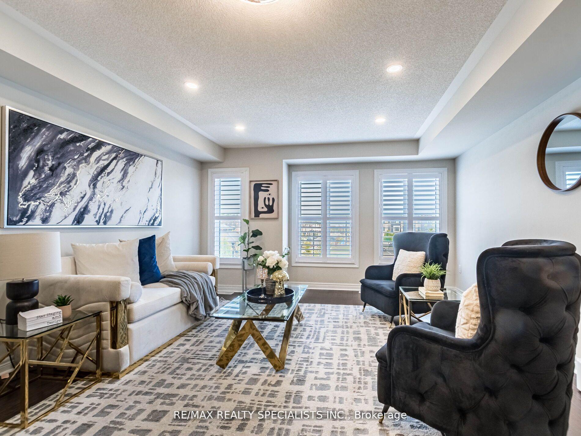 Photo 6 of 29 Finegan Circle, Brampton, Northwest Brampton — HOMEH