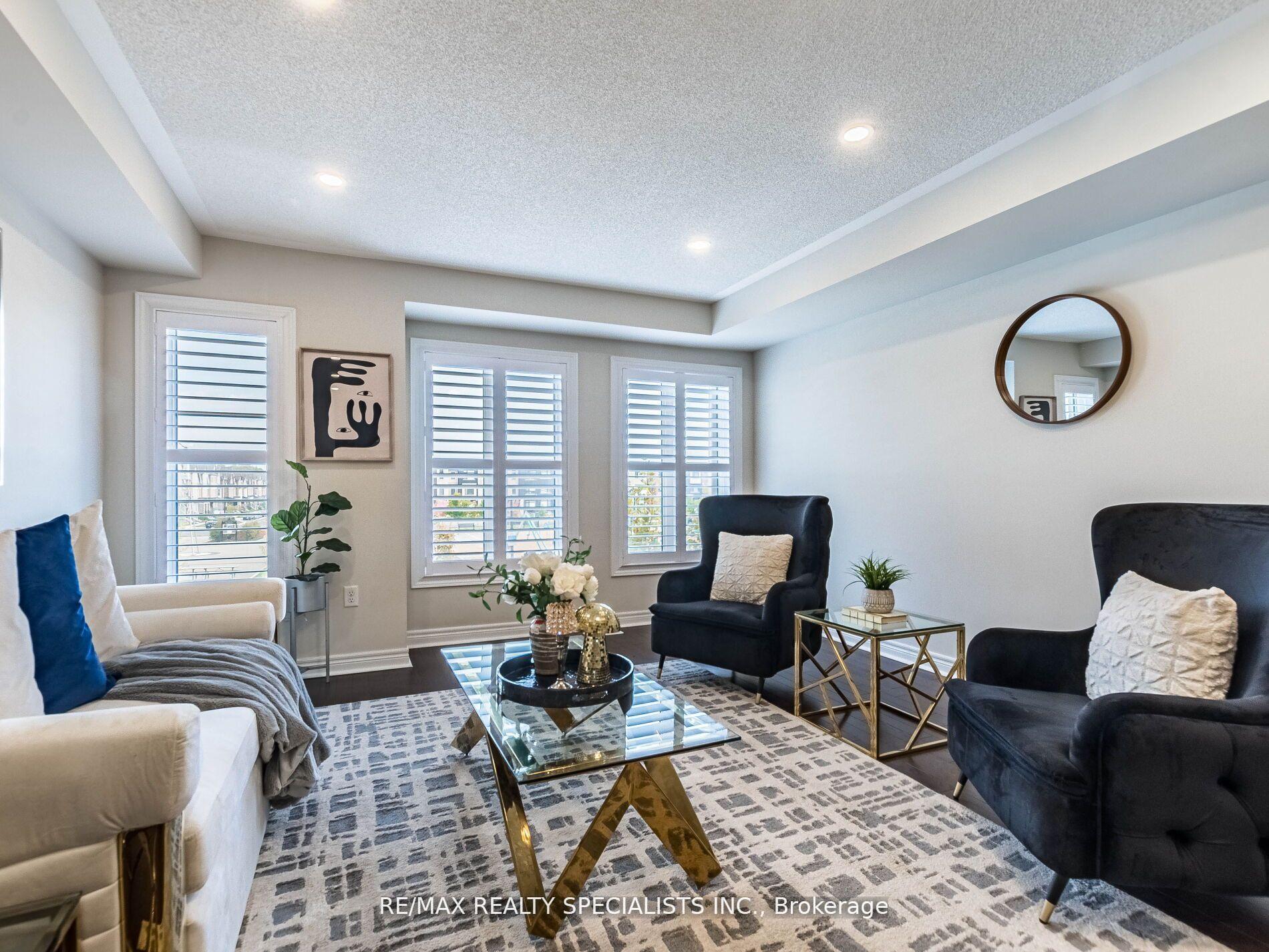 Photo 7 of 29 Finegan Circle, Brampton, Northwest Brampton — HOMEH