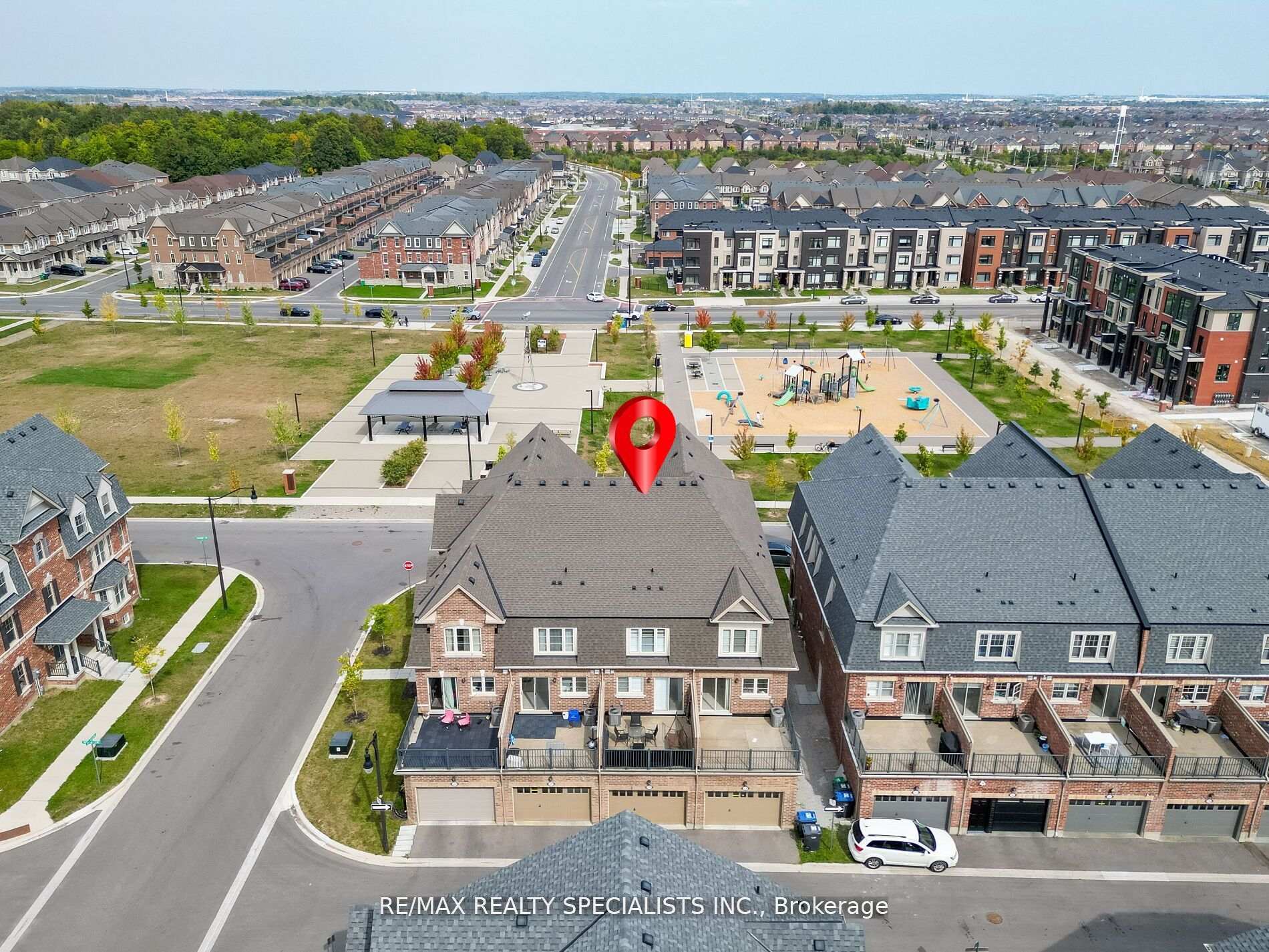 Photo 30 of 29 Finegan Circle, Brampton, Northwest Brampton — HOMEH