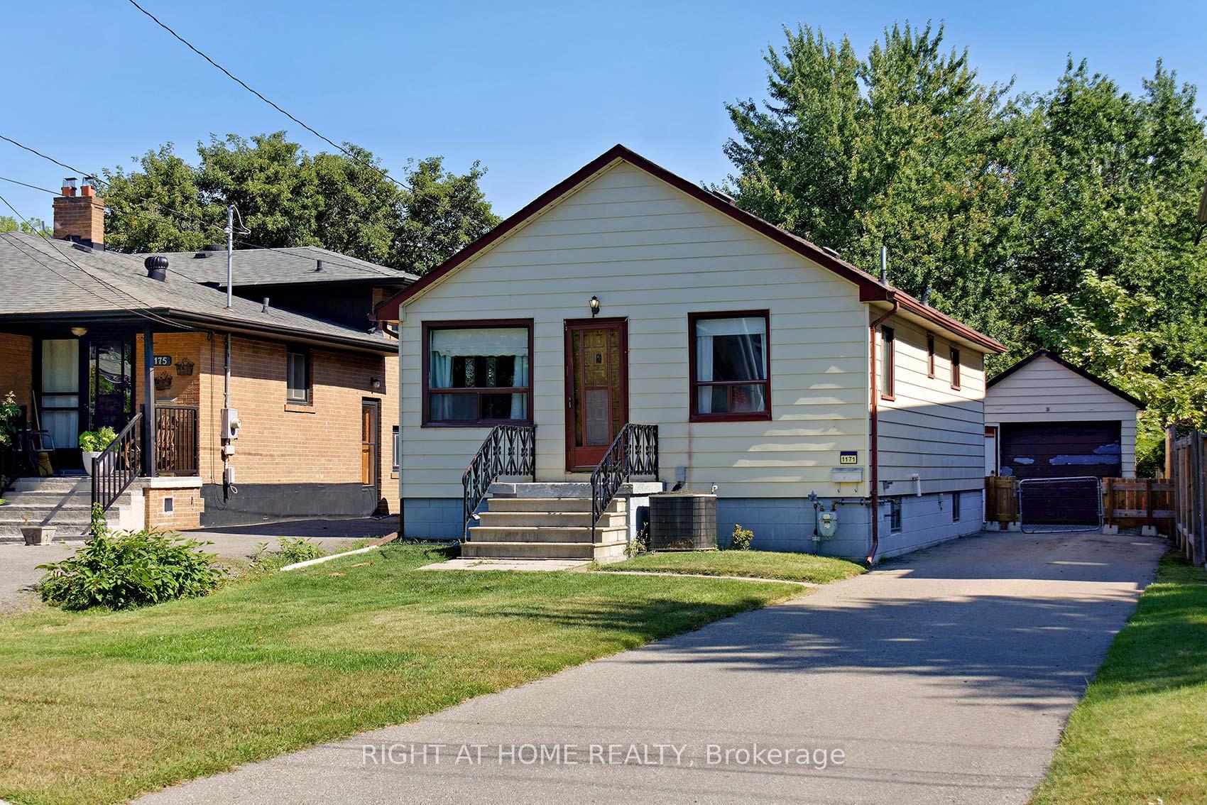 Photo 1 of 1171 Northmount Avenue, Mississauga, Lakeview — HOMEH