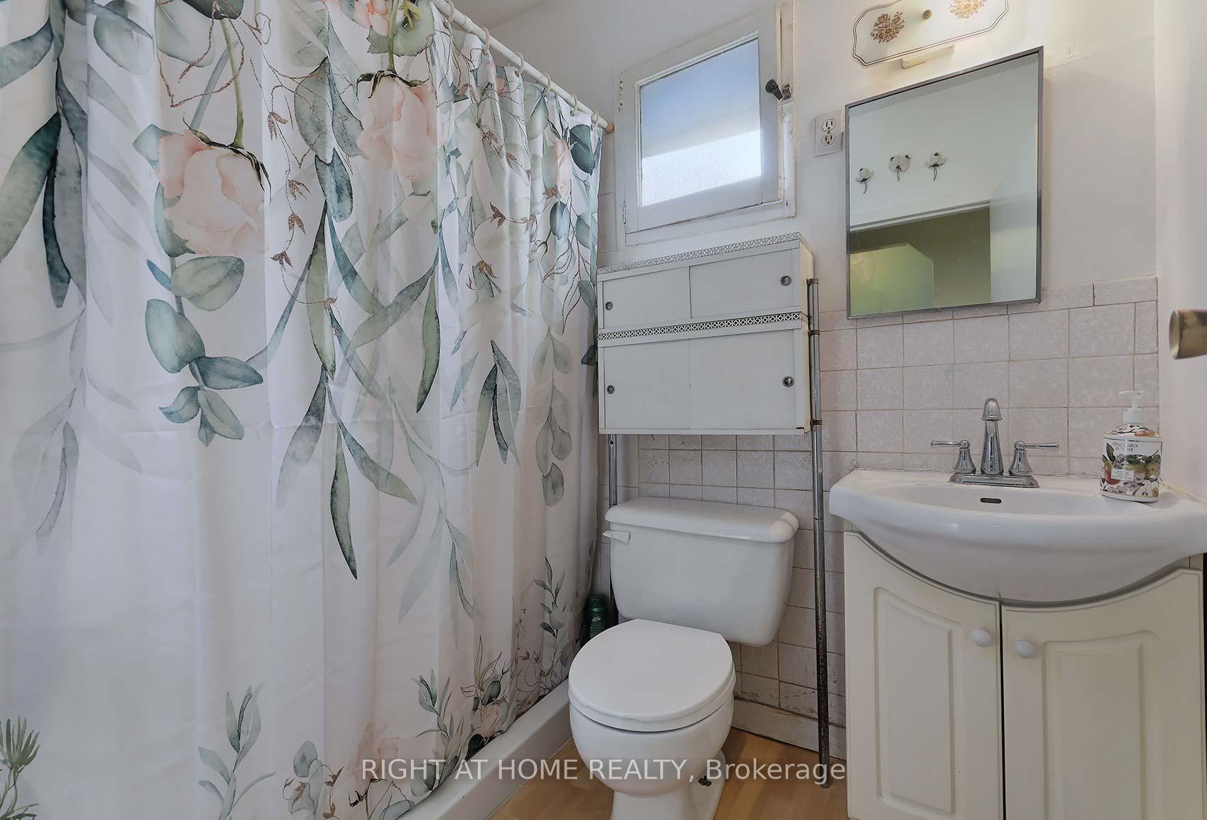 Photo 18 of 1171 Northmount Avenue, Mississauga, Lakeview — HOMEH