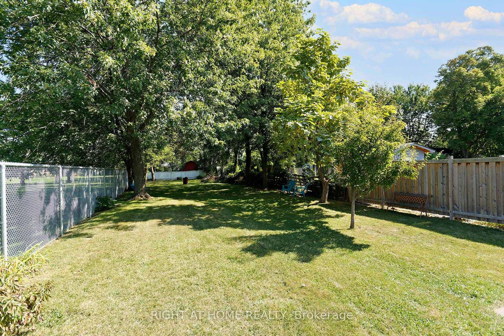 Photo 23 of 1171 Northmount Avenue, Mississauga, Lakeview — HOMEH