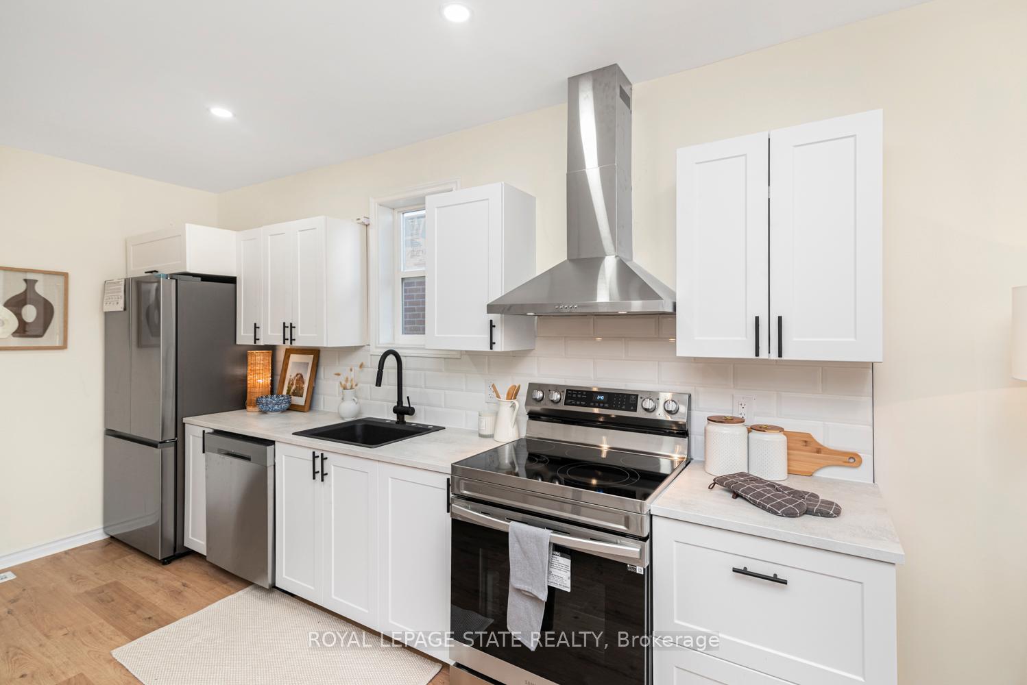 Photo 8 of 124 Harmony Avenue, Hamilton, Homeside — HOMEH
