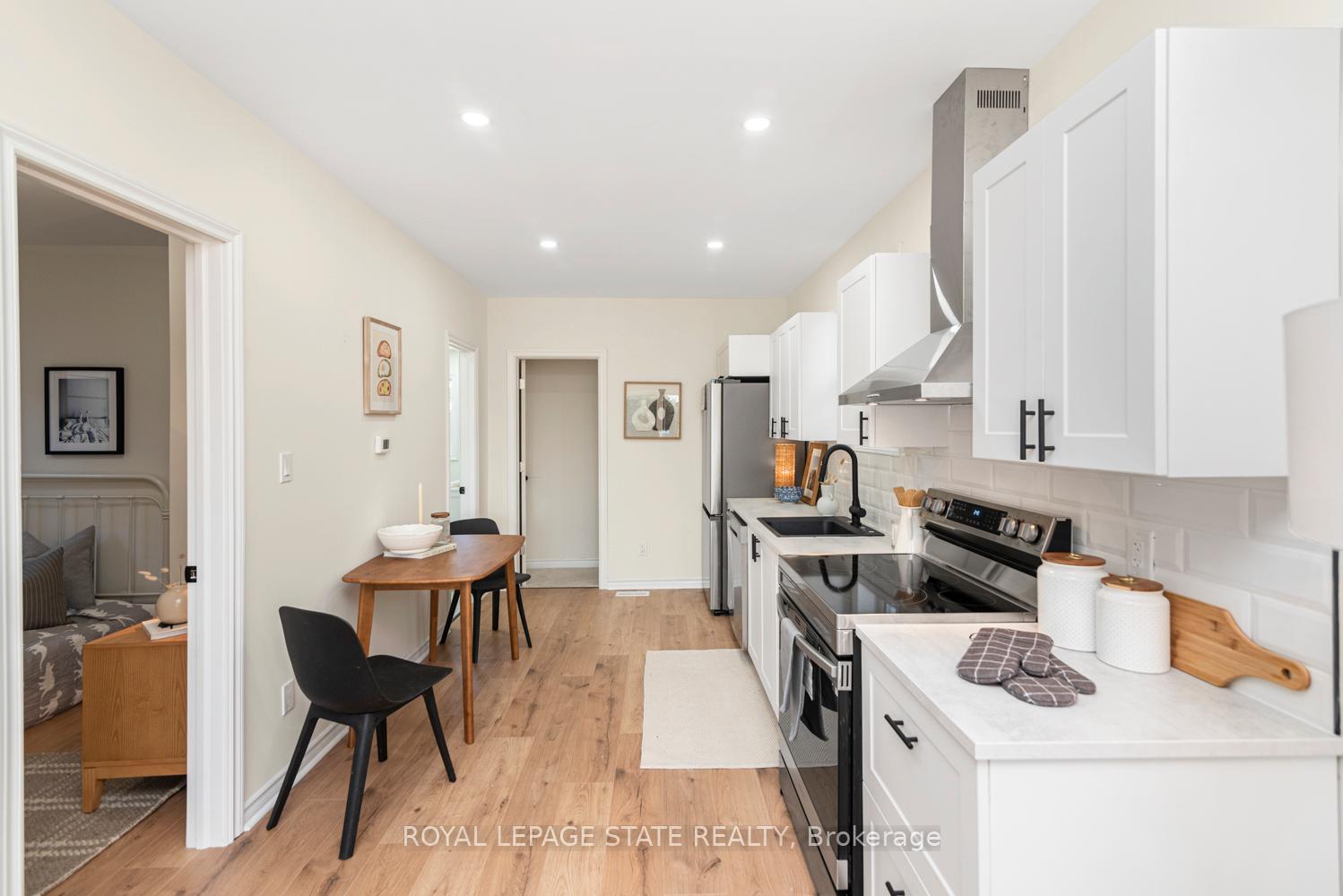 Photo 12 of 124 Harmony Avenue, Hamilton, Homeside — HOMEH