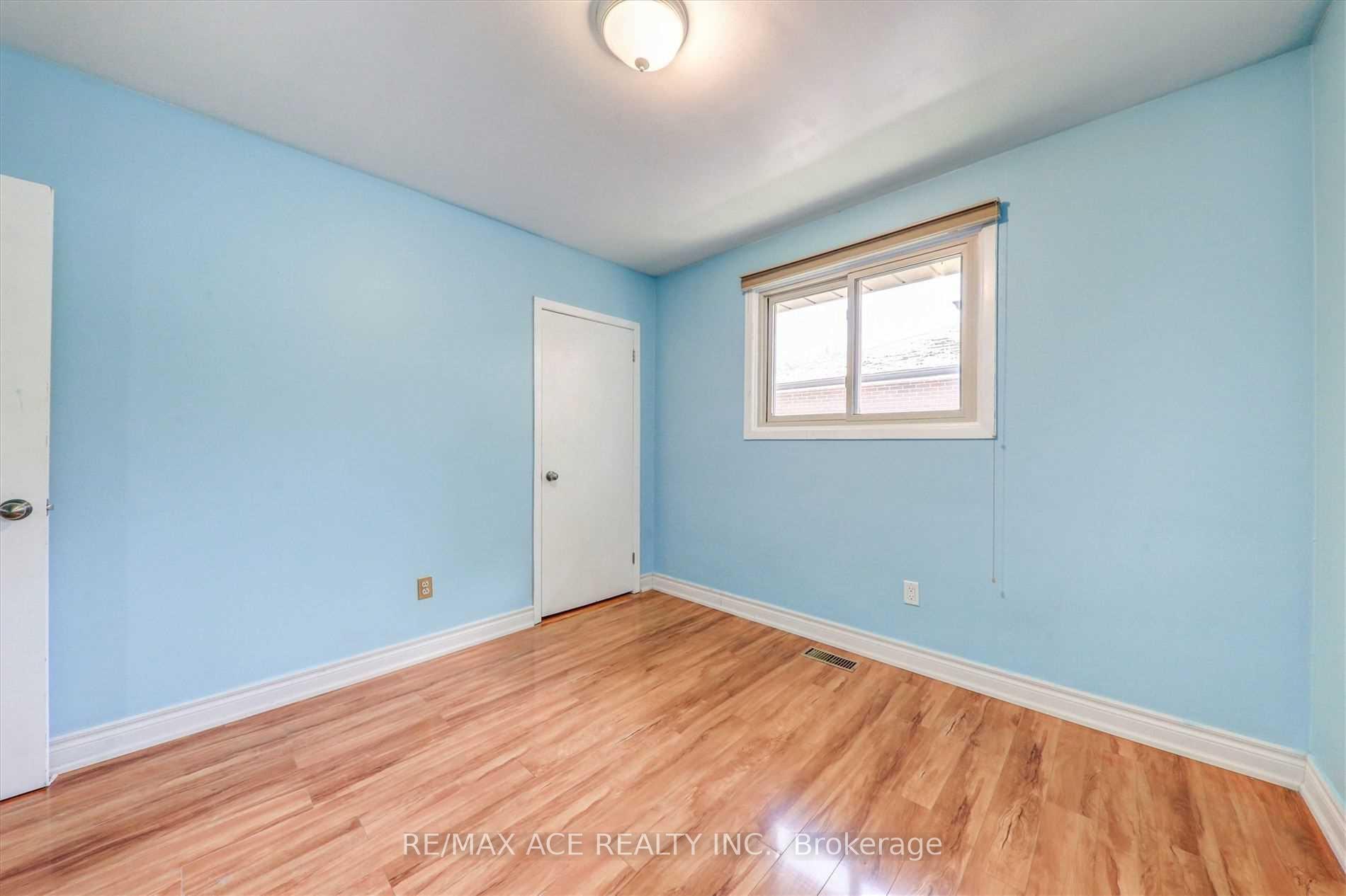 Photo 10 of 646 Gibb Street, Oshawa, Vanier — HOMEH