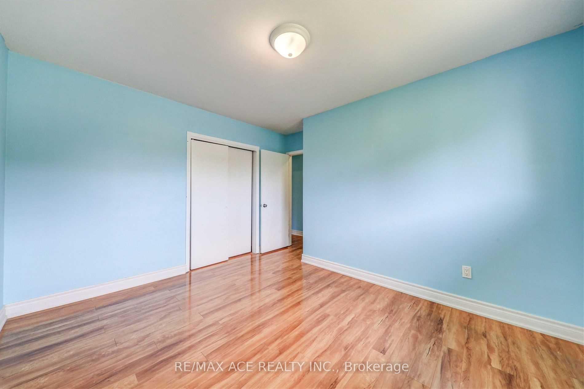 Photo 13 of 646 Gibb Street, Oshawa, Vanier — HOMEH