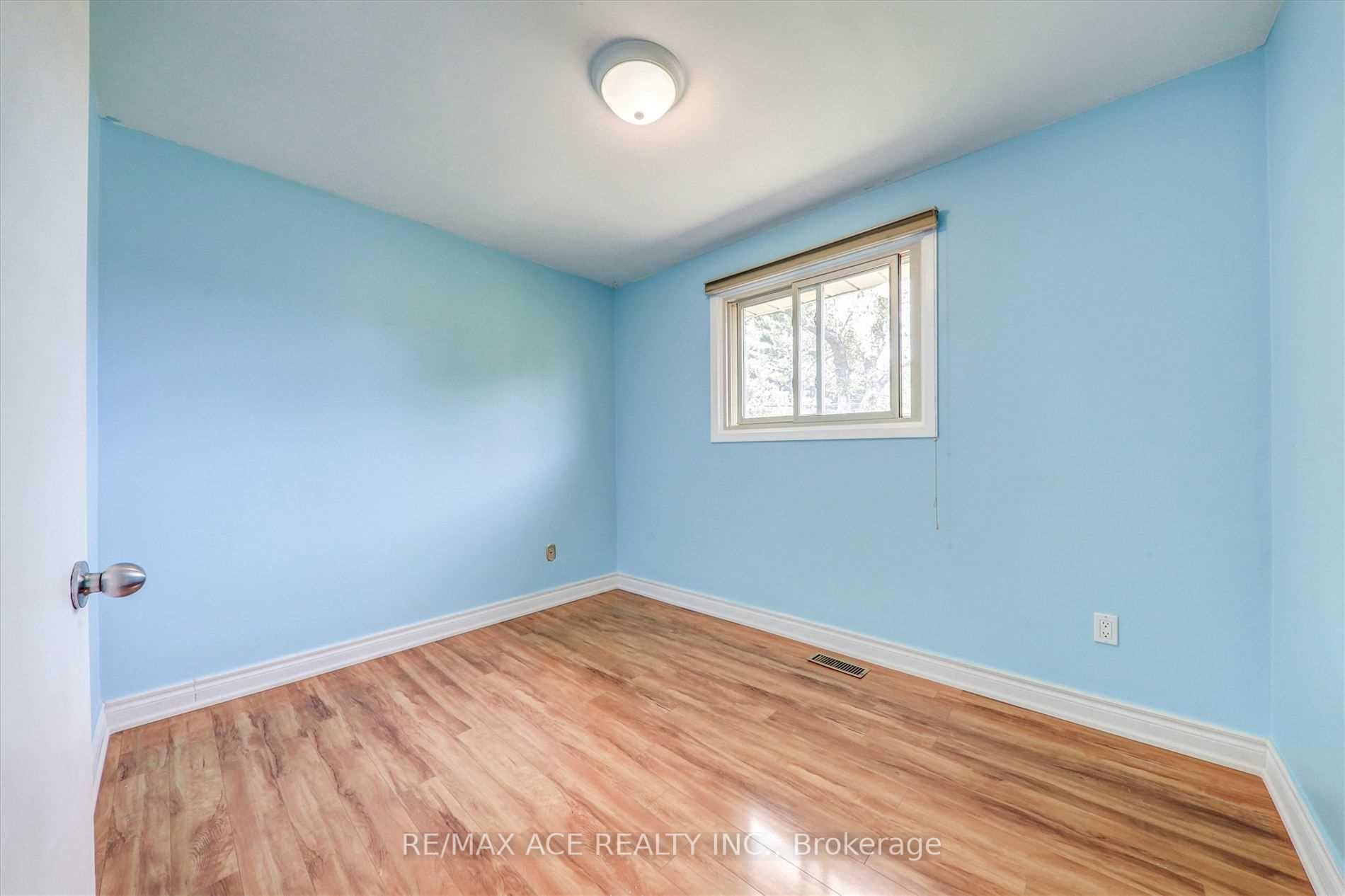 Photo 15 of 646 Gibb Street, Oshawa, Vanier — HOMEH